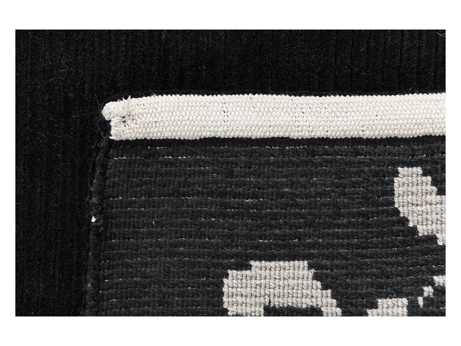 Tappeto in lana 122x183 nero Darya