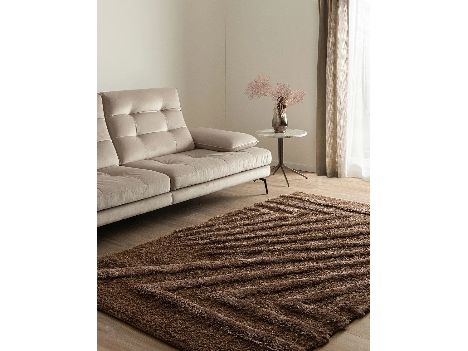 Tapis shaggy 125x185 marron foncé Thun Avis