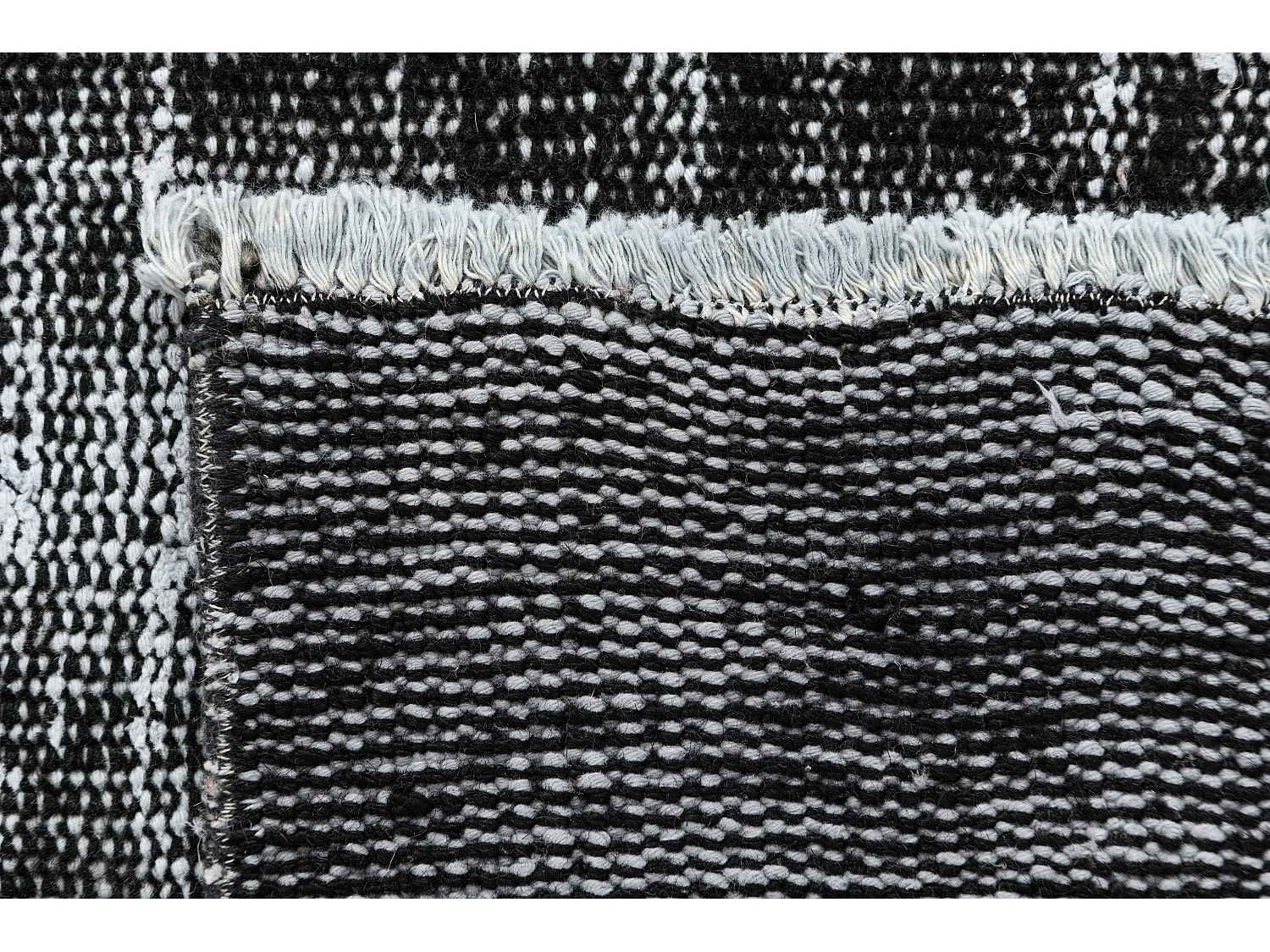 Tapis de laine 155x279 noir Ultra Vintage