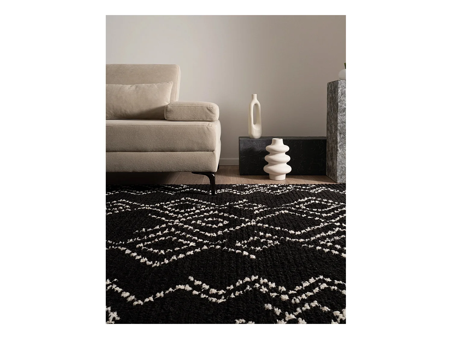 Tapis shaggy 240x305 noir Frauenfeld Classic