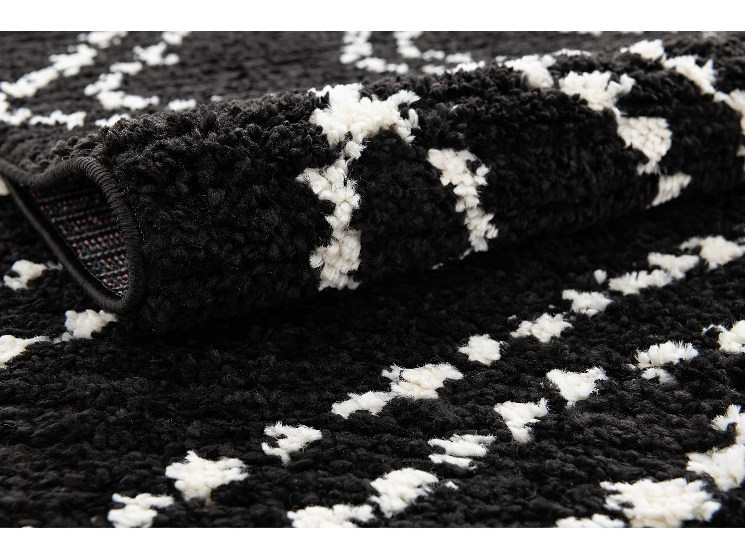 Tappeto shaggy  240x305 nero Frauenfeld Vaiana