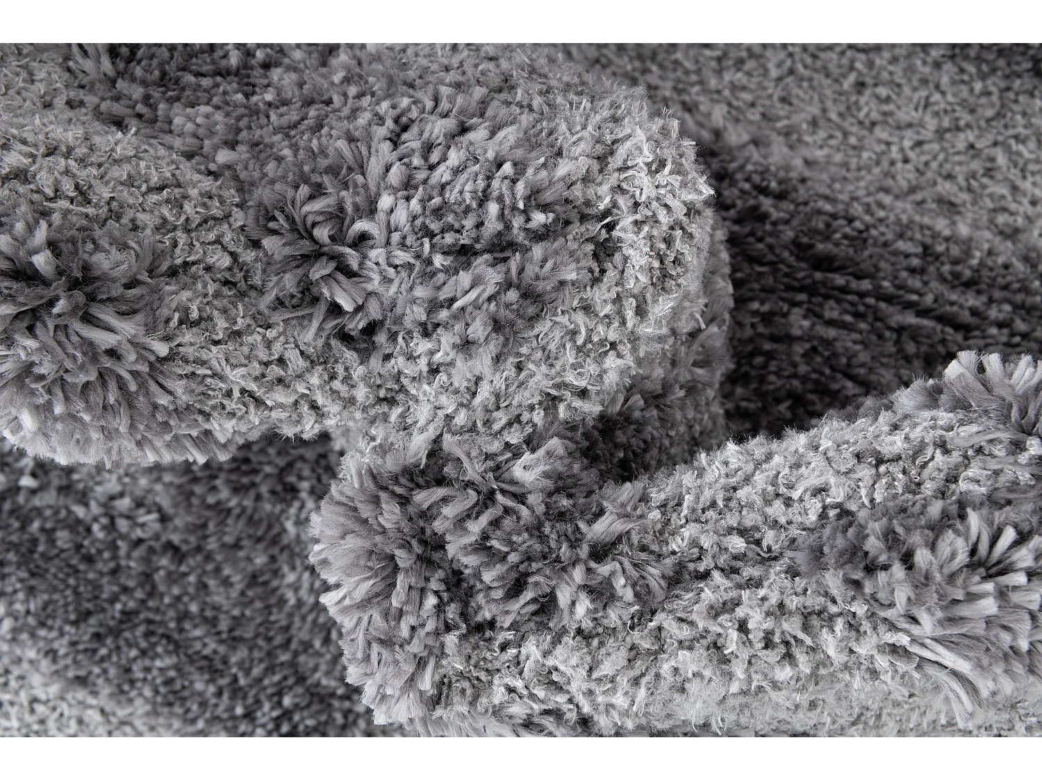 Tapis shaggy 125x185 gris Thun Avis