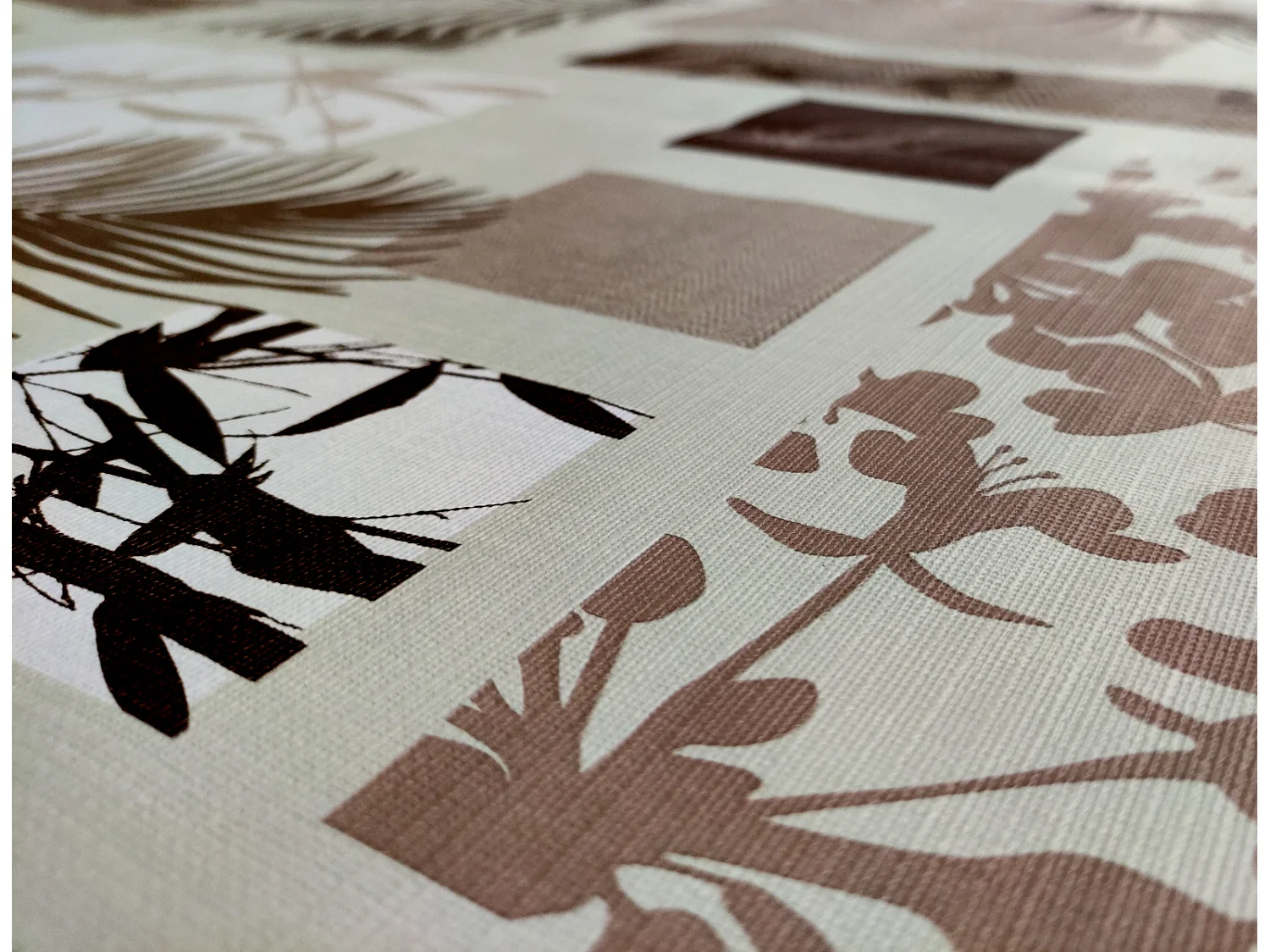 Tovaglia| Composizione PVC| Base Poliestere| Antimacchia| Palme| Dimensioni 140X140 CM