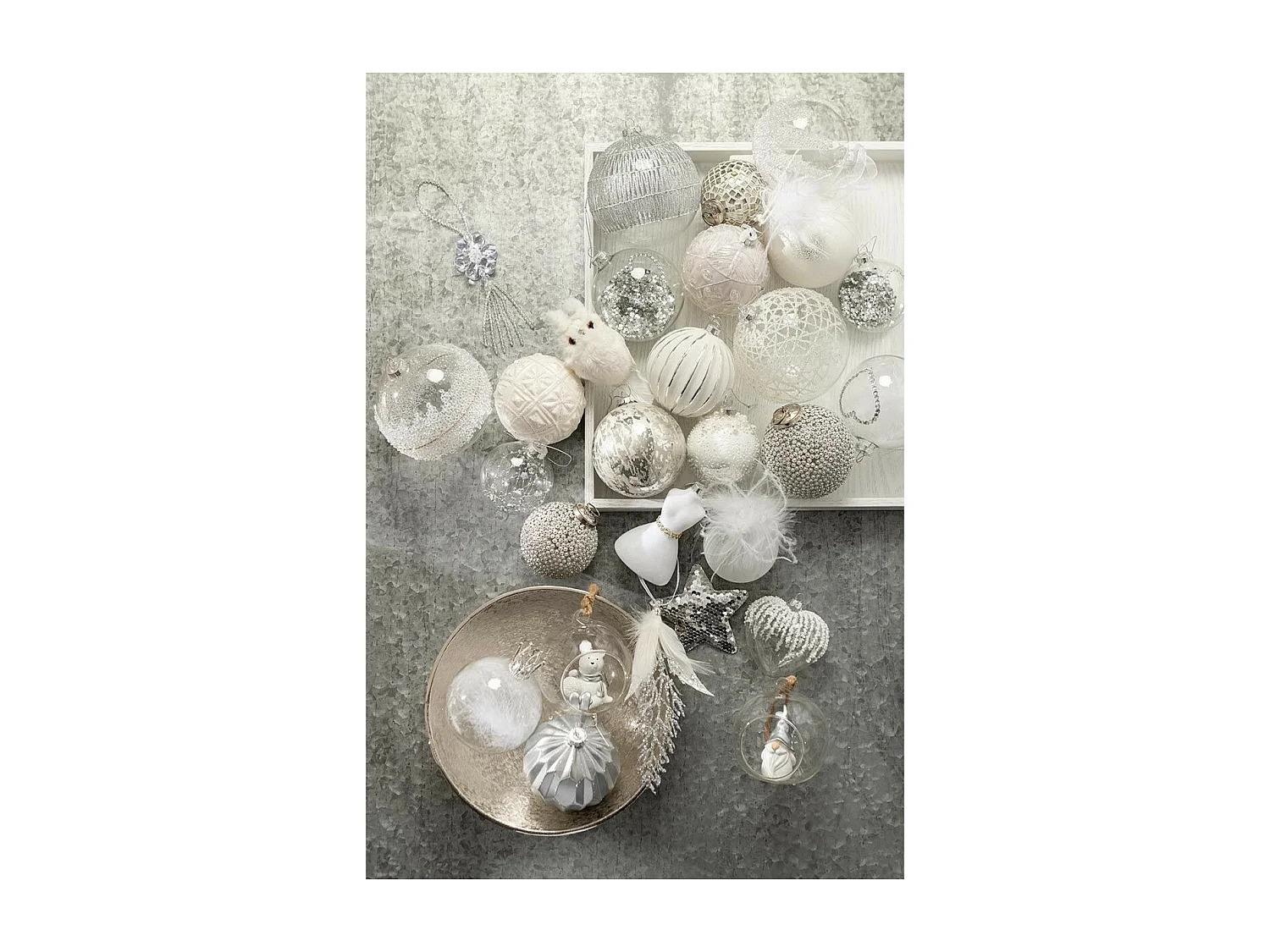 Caja de 6 bolas de Navidad de vidrio blanco de 8x8x8 cm