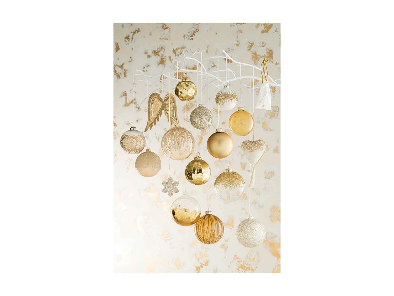 Caja de 4 bolas de Navidad de vidrio dorado de 10x10x10 cm