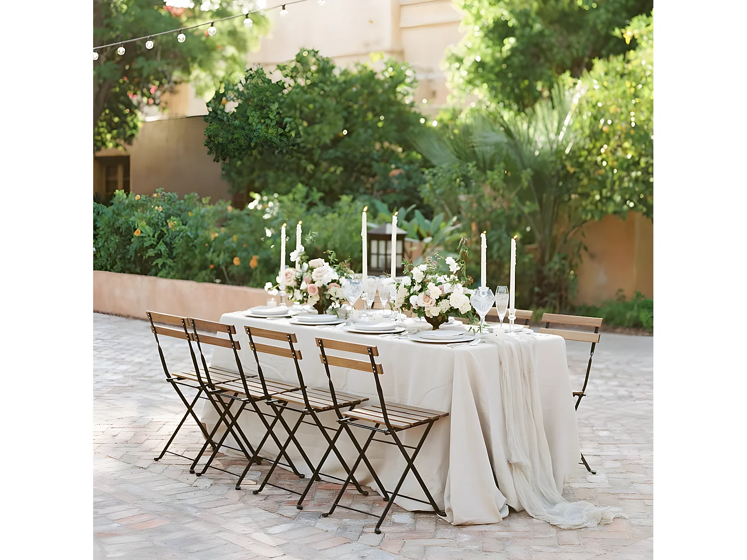 Estosa - Ensemble table basse et deux chaises de jardin modèle Bistrot
