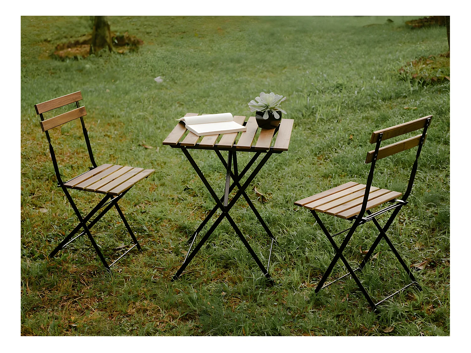 Estosa - Ensemble table basse et deux chaises de jardin modèle Bistrot
