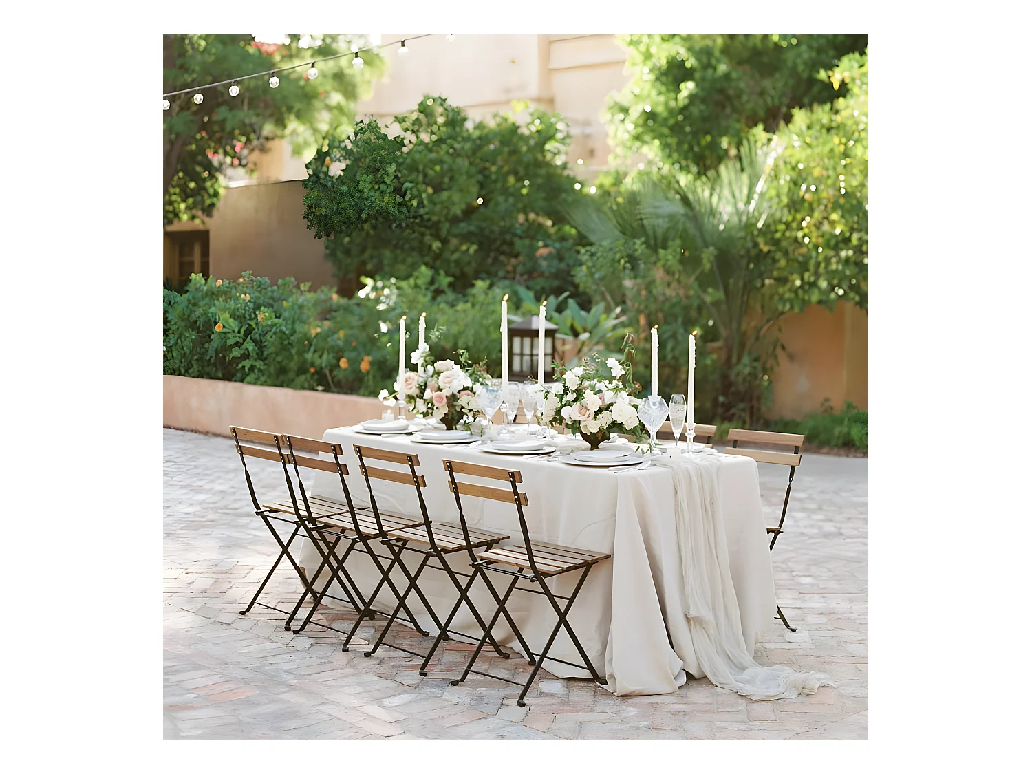 Estosa - Ensemble table basse et deux chaises de jardin modèle Bistrot