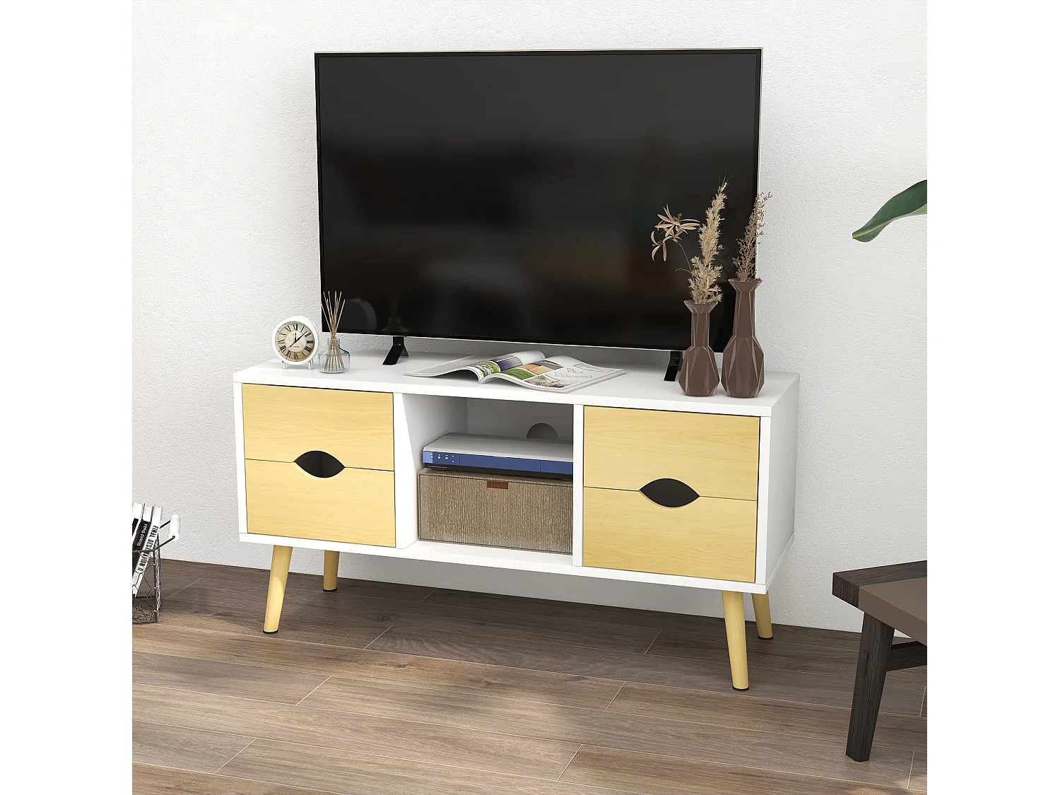 Meuble TV style scandinave 4 tiroirs coulissants niche passe-fils piètement bois pin blanc aspect bois clair