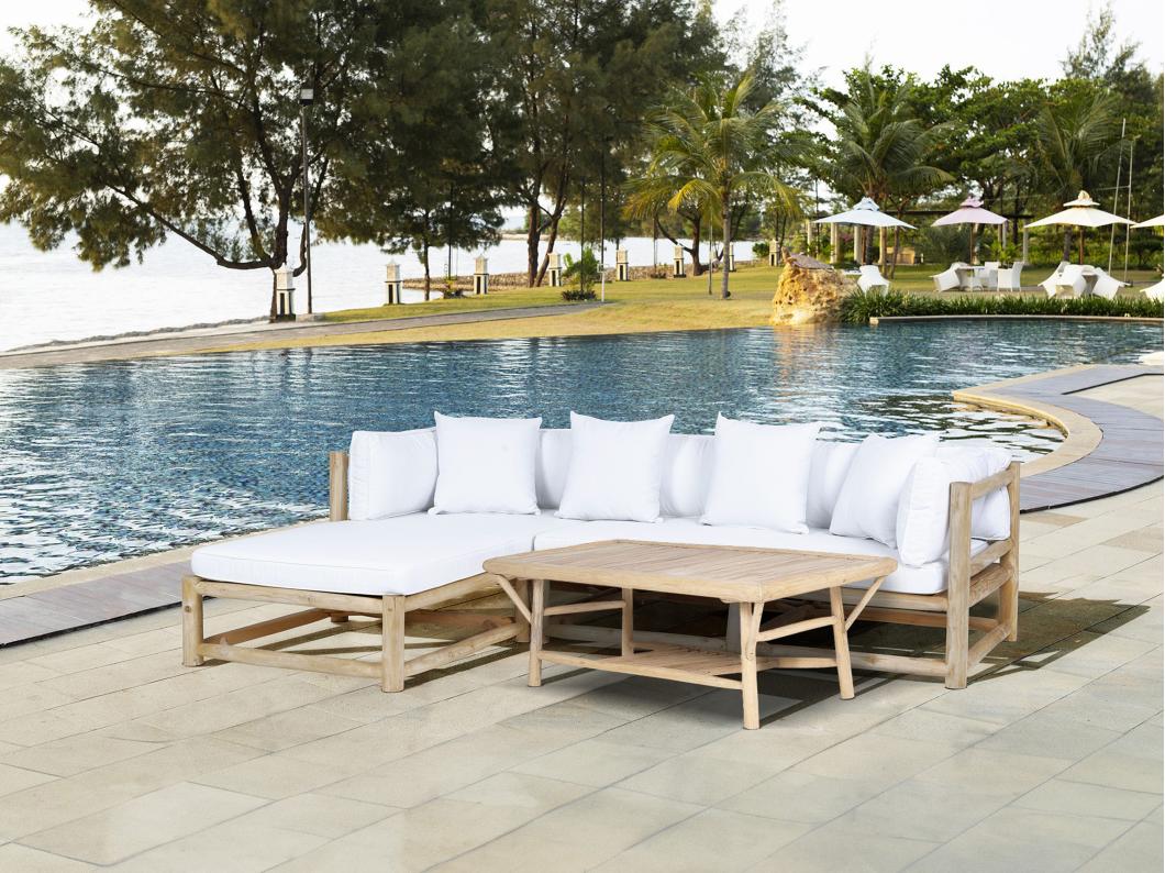 Conjunto de lazer de jardim teca, 1 sofá de canto e 1 mesa de centro natural claro e branco - TULUM de MYLIA