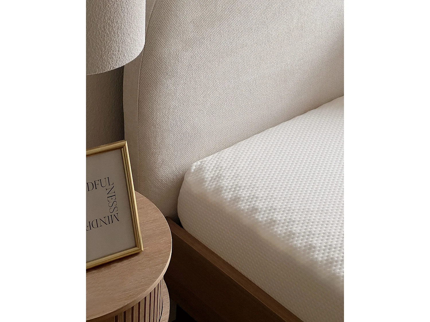 Matelas en mousse PEARL Moyennement ferme 140 x 200 cm