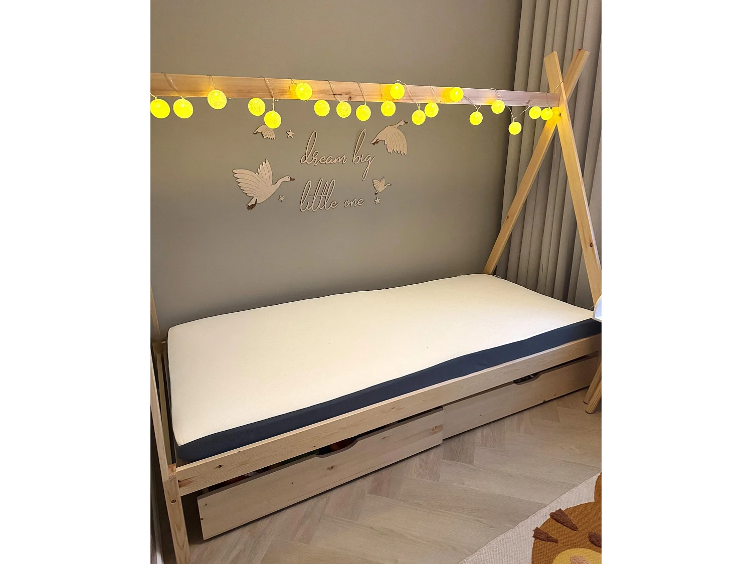 Matelas à mémoire de forme équilibré 90 x 200 cm PICCOLO