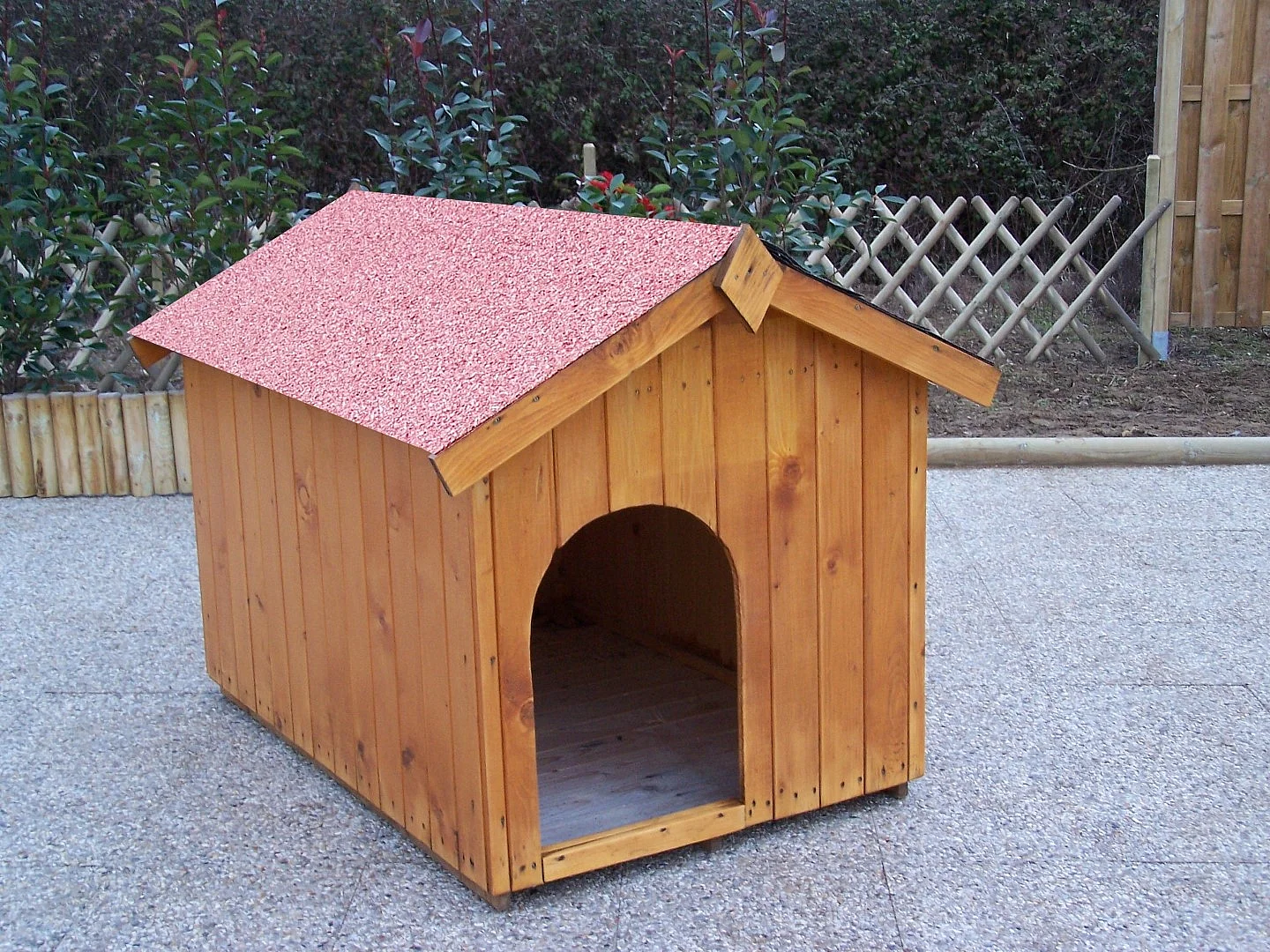NC0812.01-NICHE À CHIEN BI-PENTE POUR CHIENS MOYENS