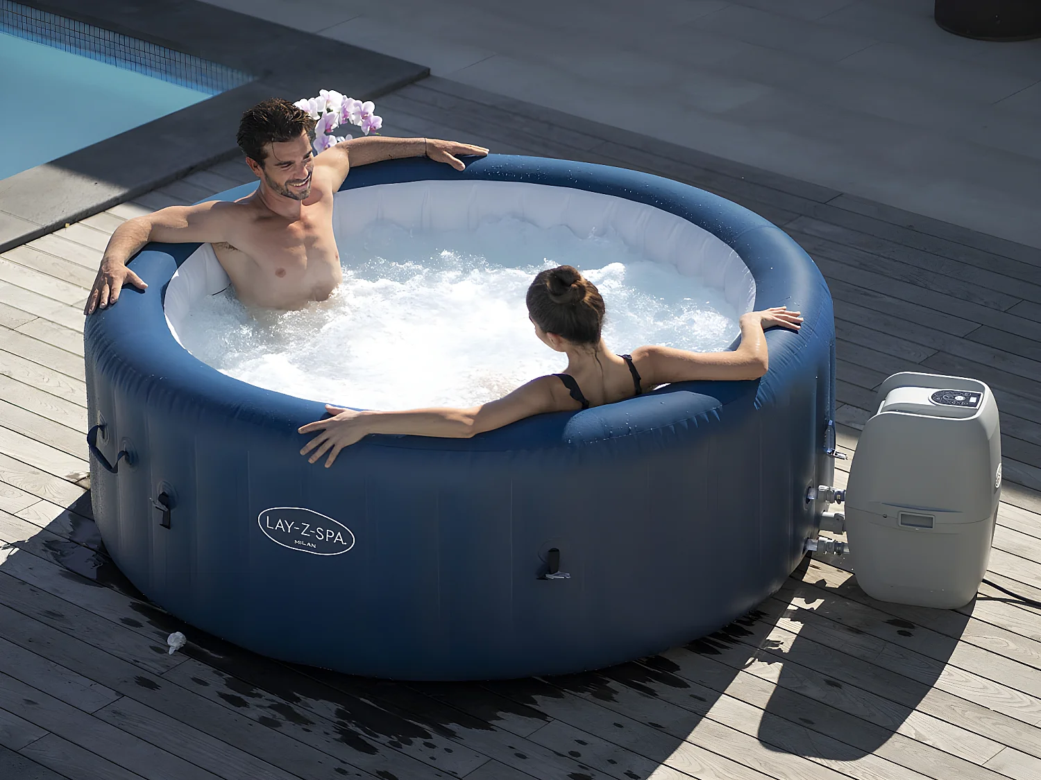 Spa gonflable Lay-Z-Spa Milan rond Airjet Plus 4/6 places - Bestway