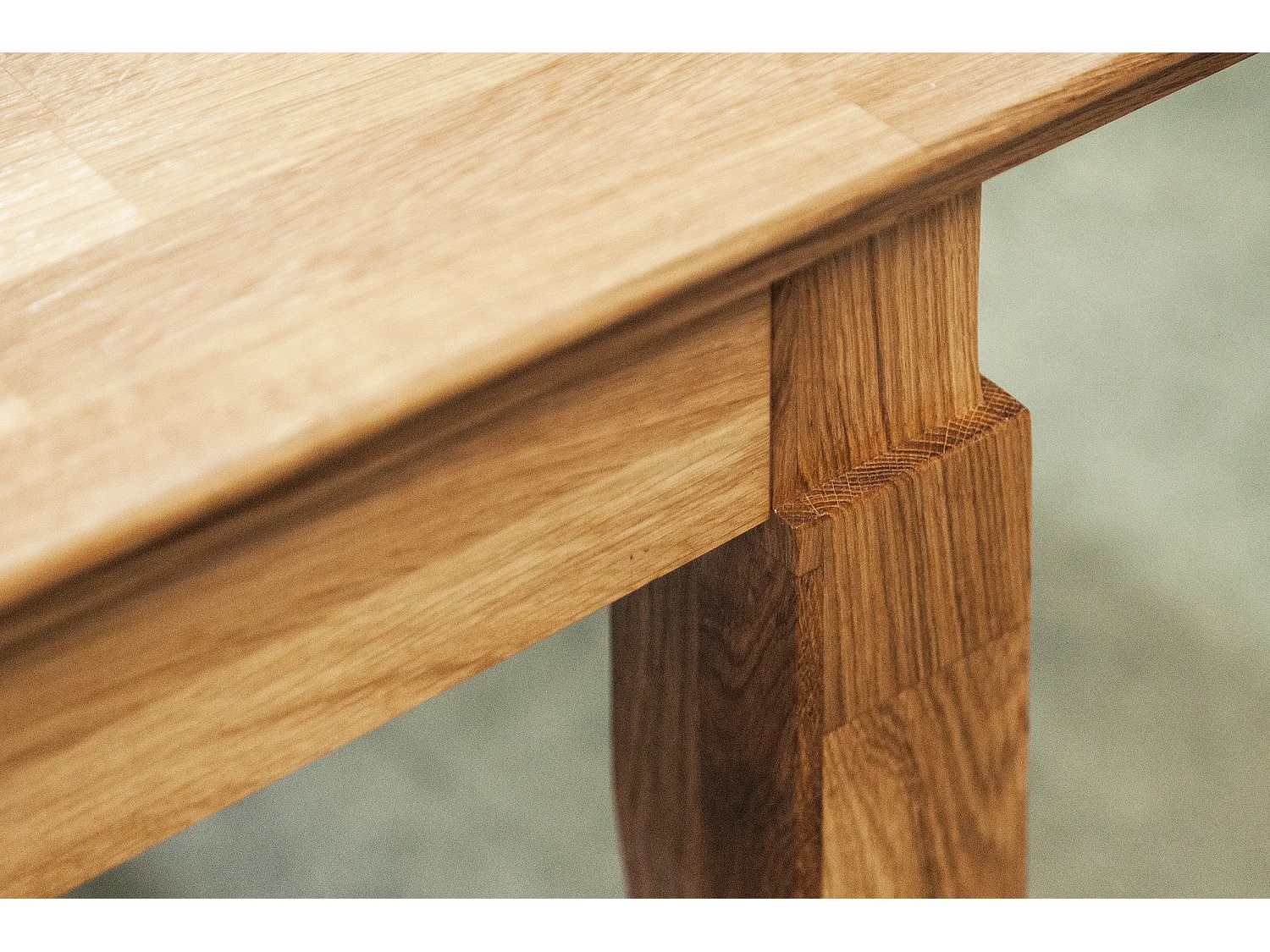 ODYS - Table avec plateau extensible en chêne sauvage huilé naturel