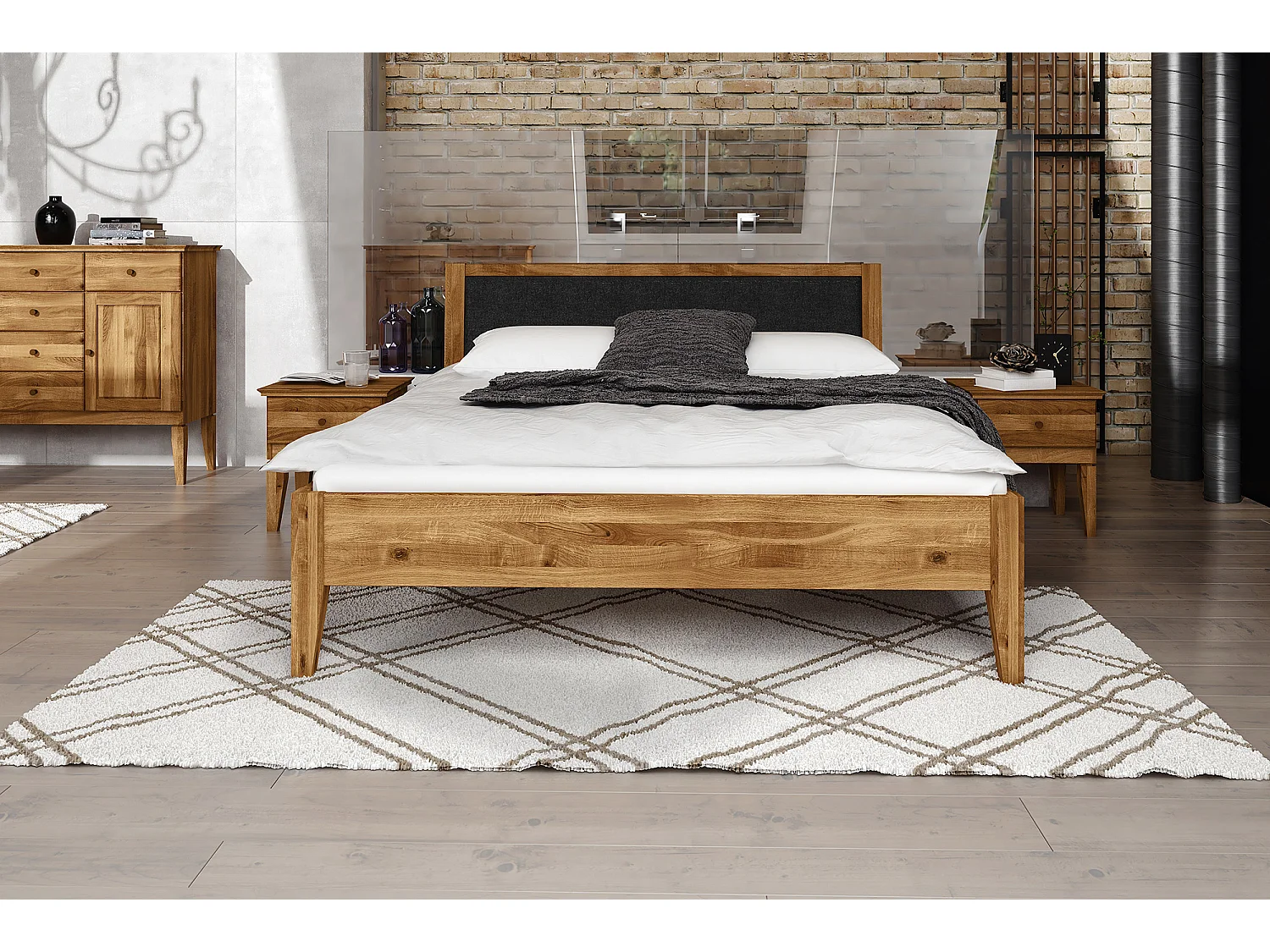 ODYS - Bett  mit Gepolsterem Kopfteil 90x200 cm  aus Wildeiche naturgeölt