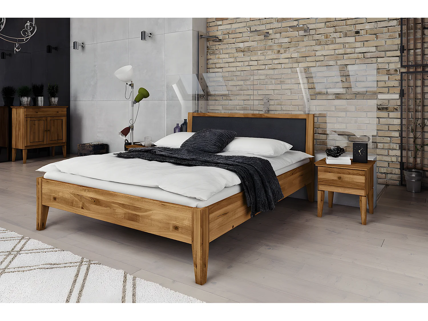 ODYS - Bett  mit Gepolsterem Kopfteil 200x200 cm  aus Wildeiche naturgeölt