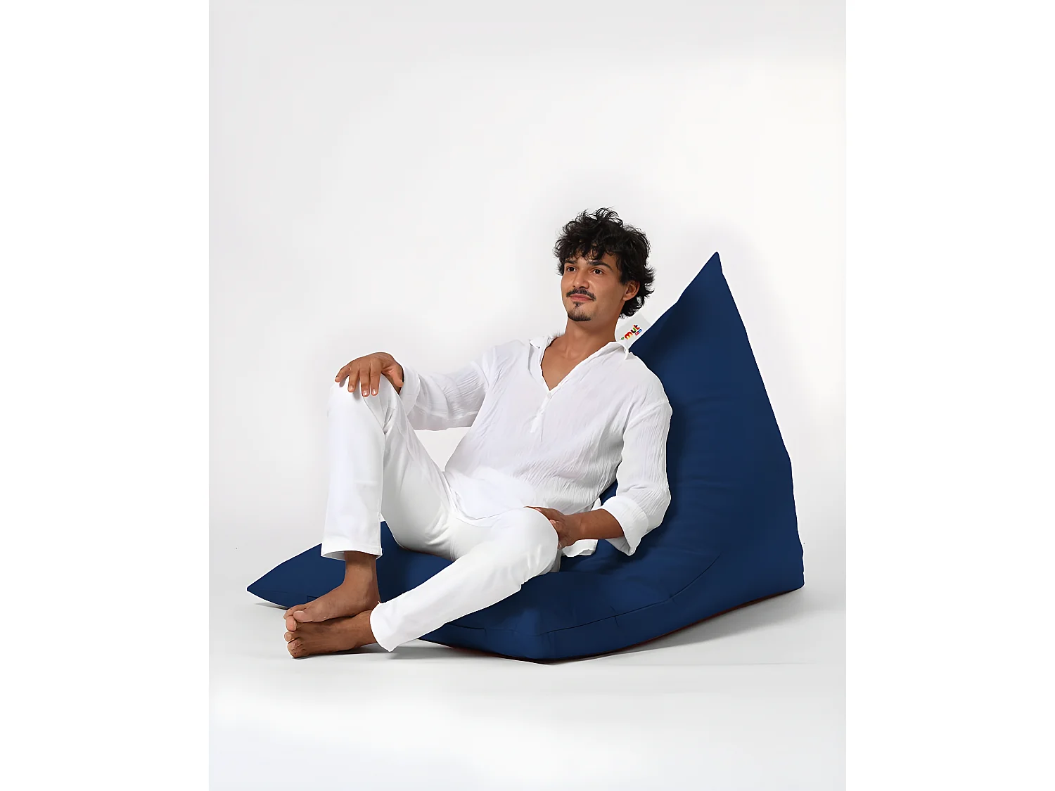 Pouf / coussin de sol triangle Gilka 90x145cm Tissu Bleu foncé