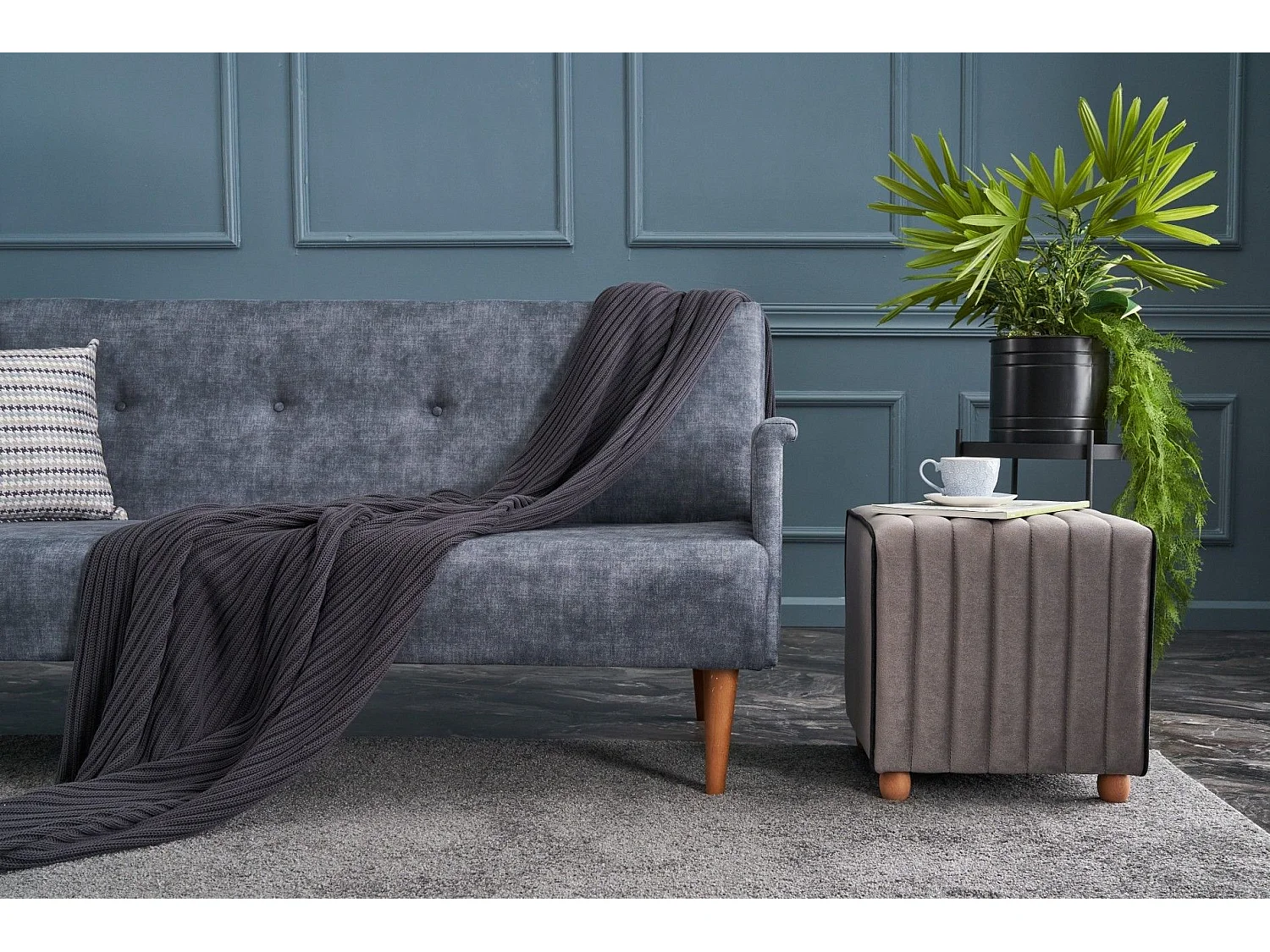 Pouf Sammy 40x40cm Velours Gris bordure Noir