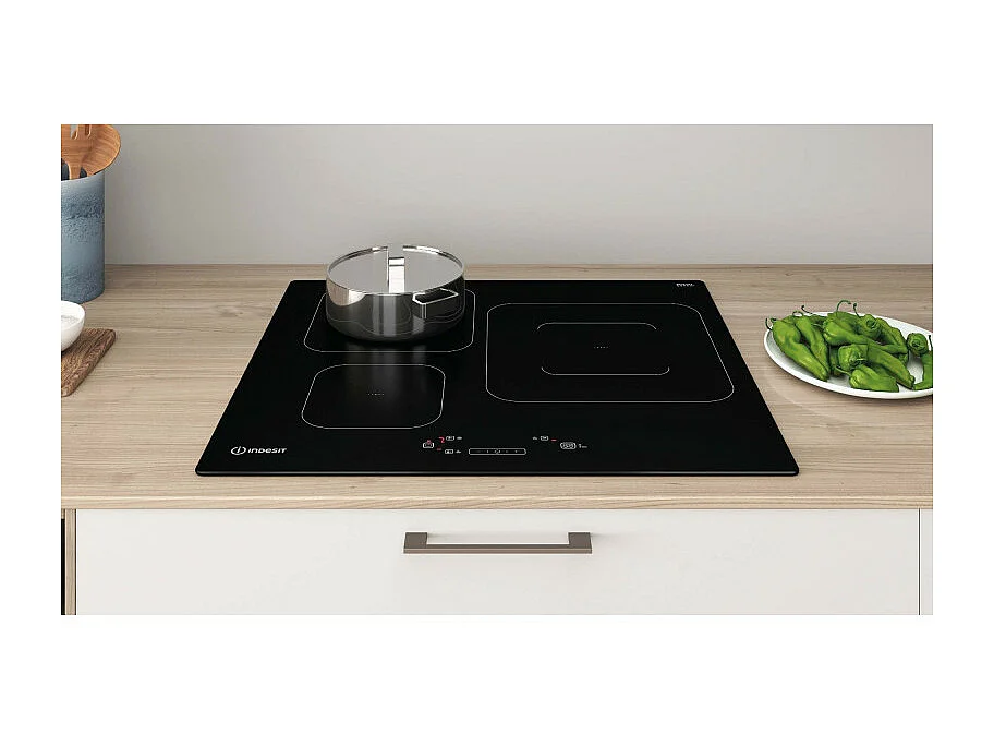 Plaque induction INDESIT 7200W 59cm, IS 33 Q 60 NE