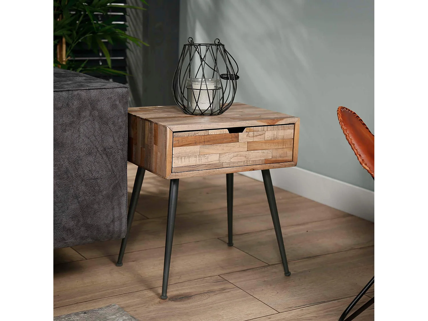 Chevet 1 tiroir en bois massif recyclé avec pieds métalliques - CH18031