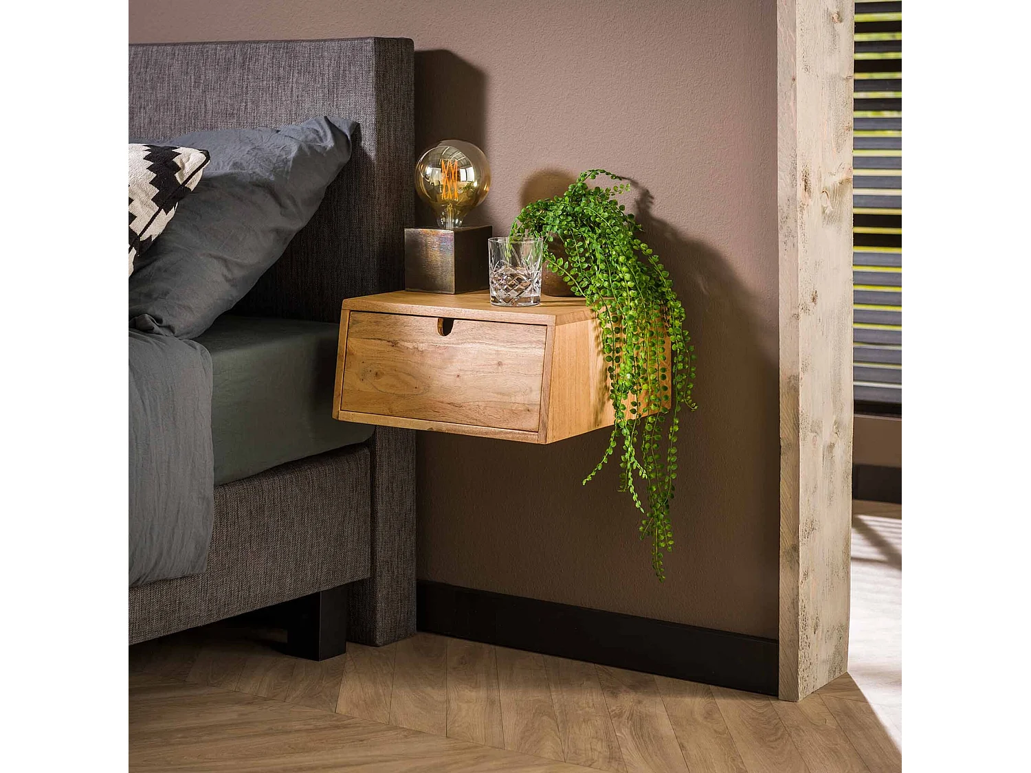 Table de chevet murale en bois massif - CH18044