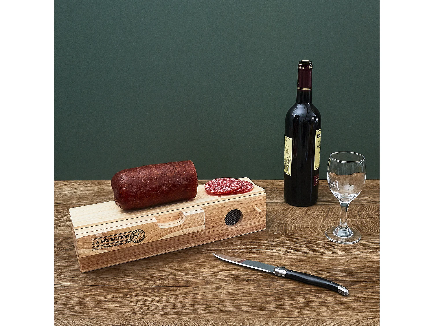 Cave A Saucisson Et Couteau Beige