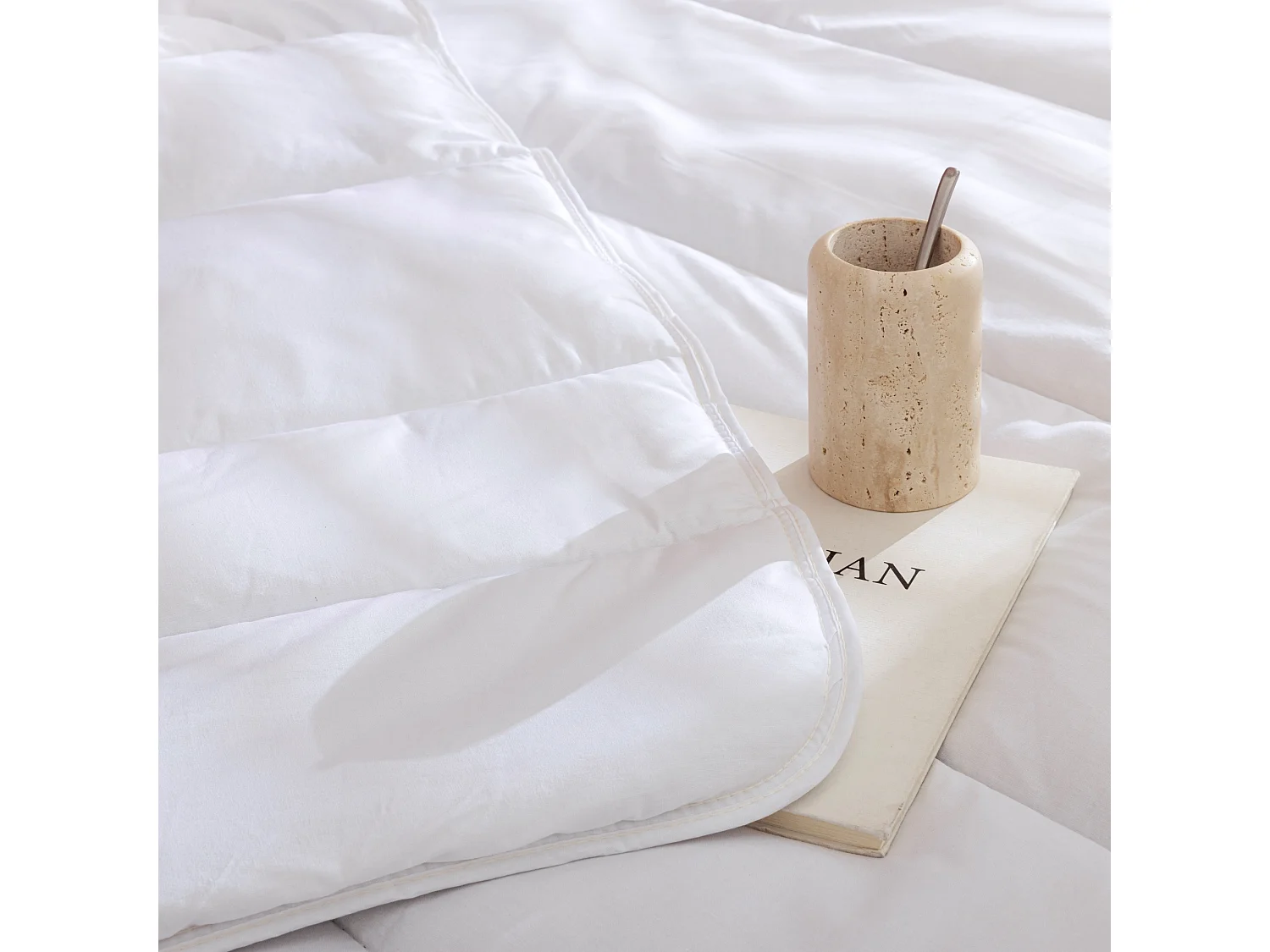 Pack couette mi-saison 350g et oreiller éco naturel moelleux enveloppe coton bio Someo 200x200