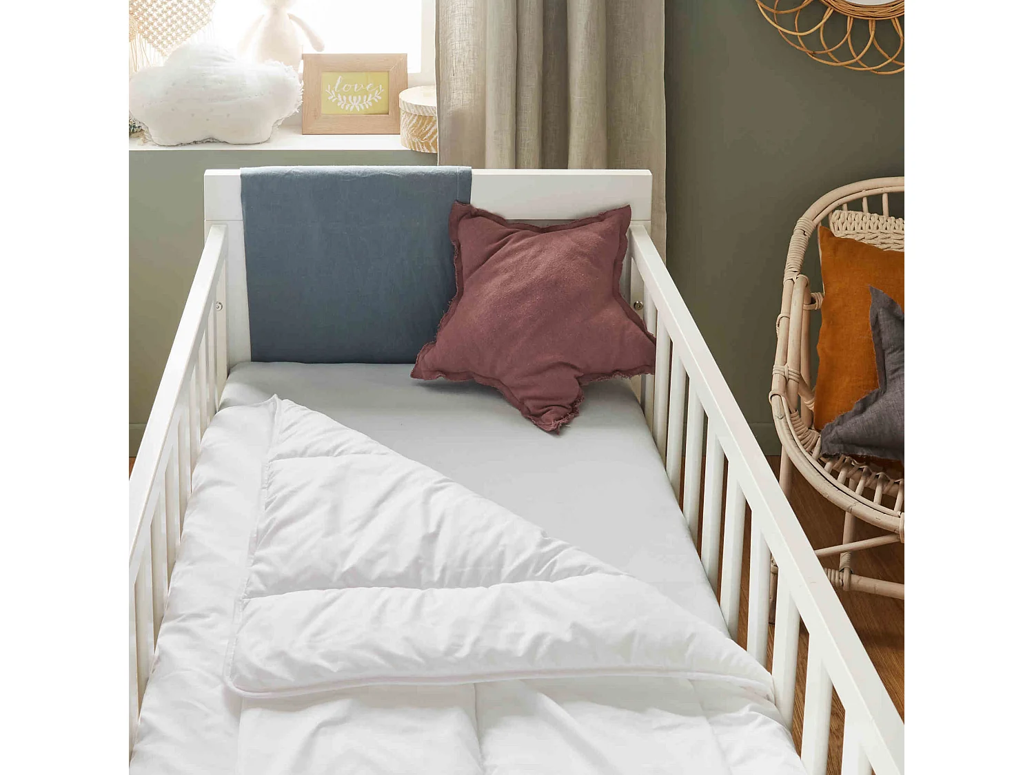 Couette légère bébé anti-acariens 75x120 cm