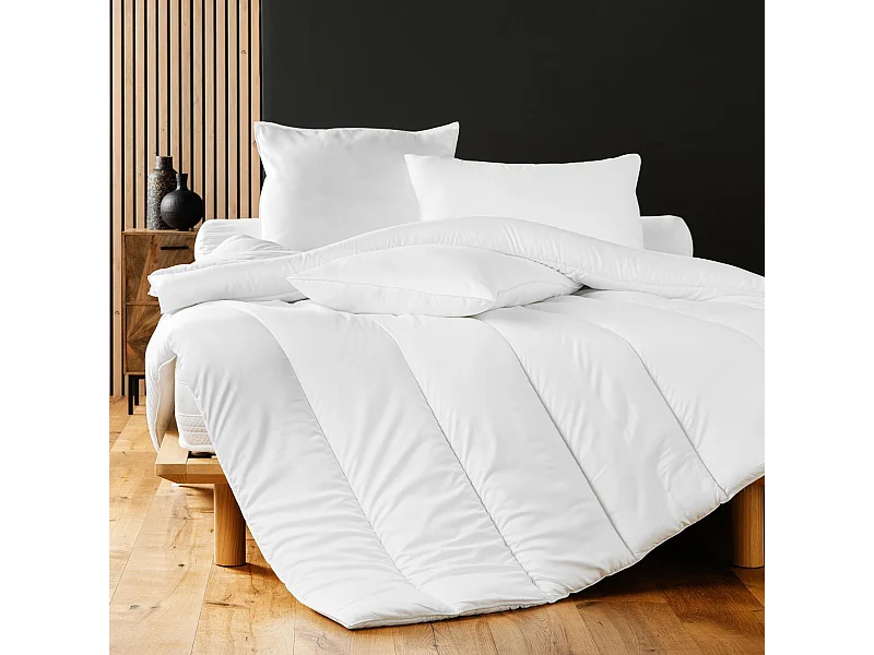 Couette Microfibre "Confort" 200x200cm Blanc