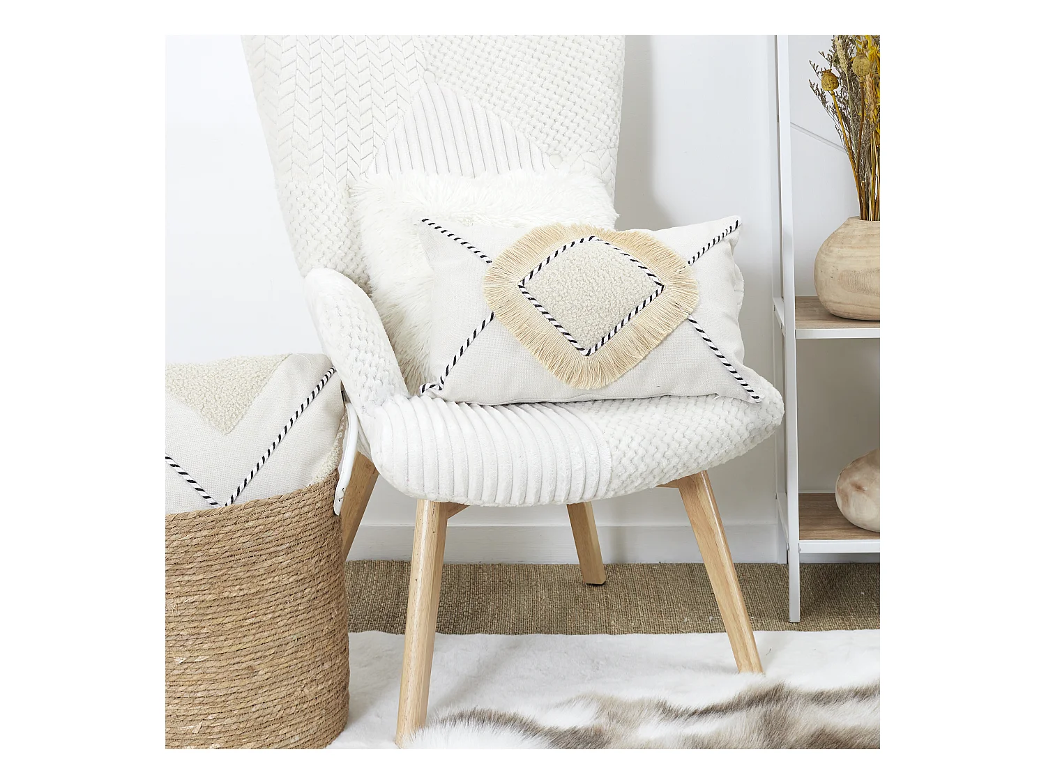 Coussin Beige Et Blanc Frange Pompons 30x50cm Beige