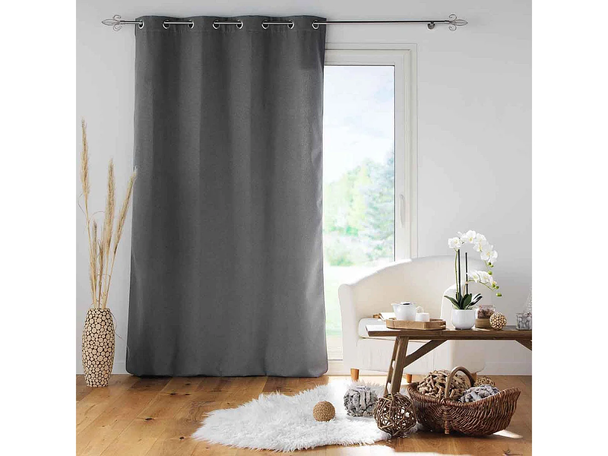 Cortina aislante con forro polar