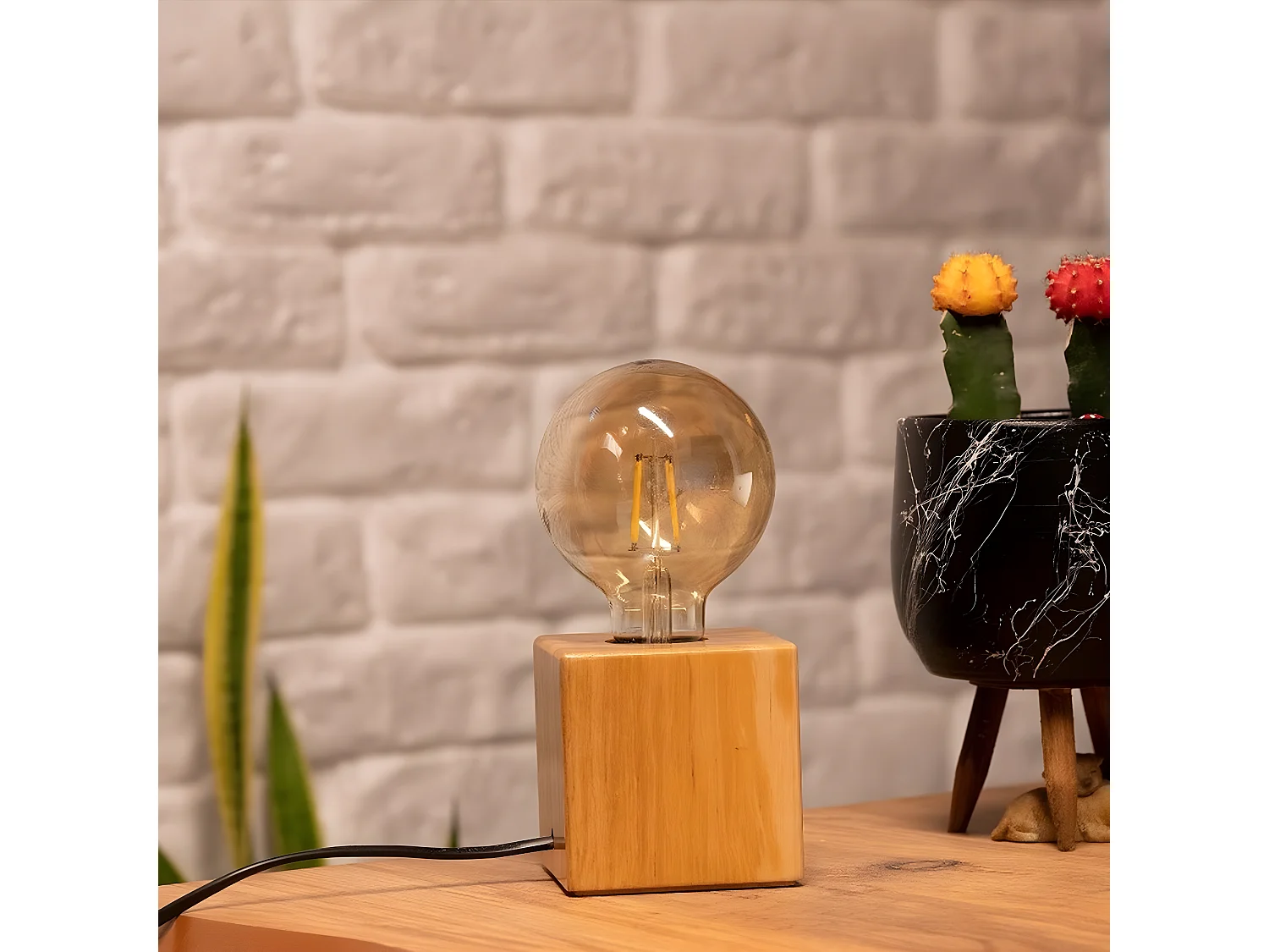 Lámpara de Mesa Sondrio, Roble, 10x10x10 cm, EPIKASA