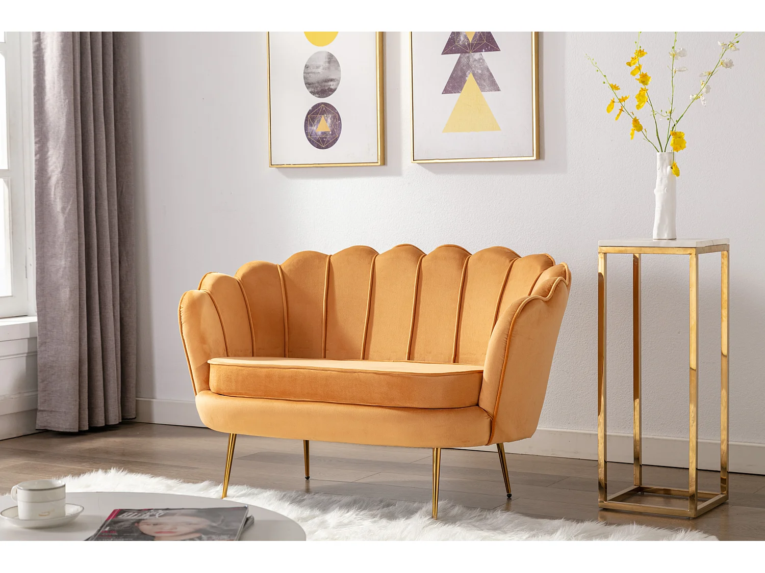 Canapé 2 places coquillage en velours jaune moutarde DANDELION de Pascal Morabito