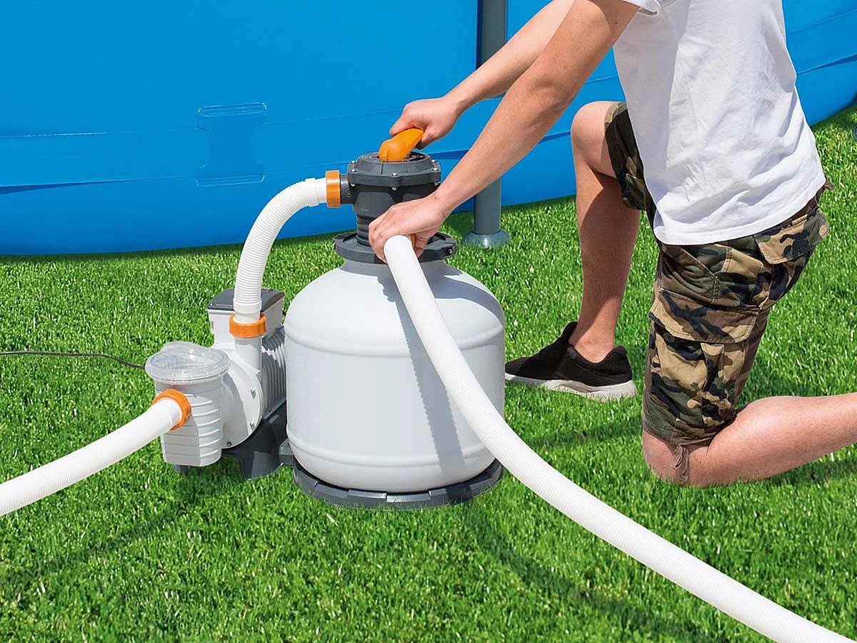 Pompa Filtro a Sabbia per Piscine Fuori Terra Bestway di 11.355 litri/ora Connessione 38mm
