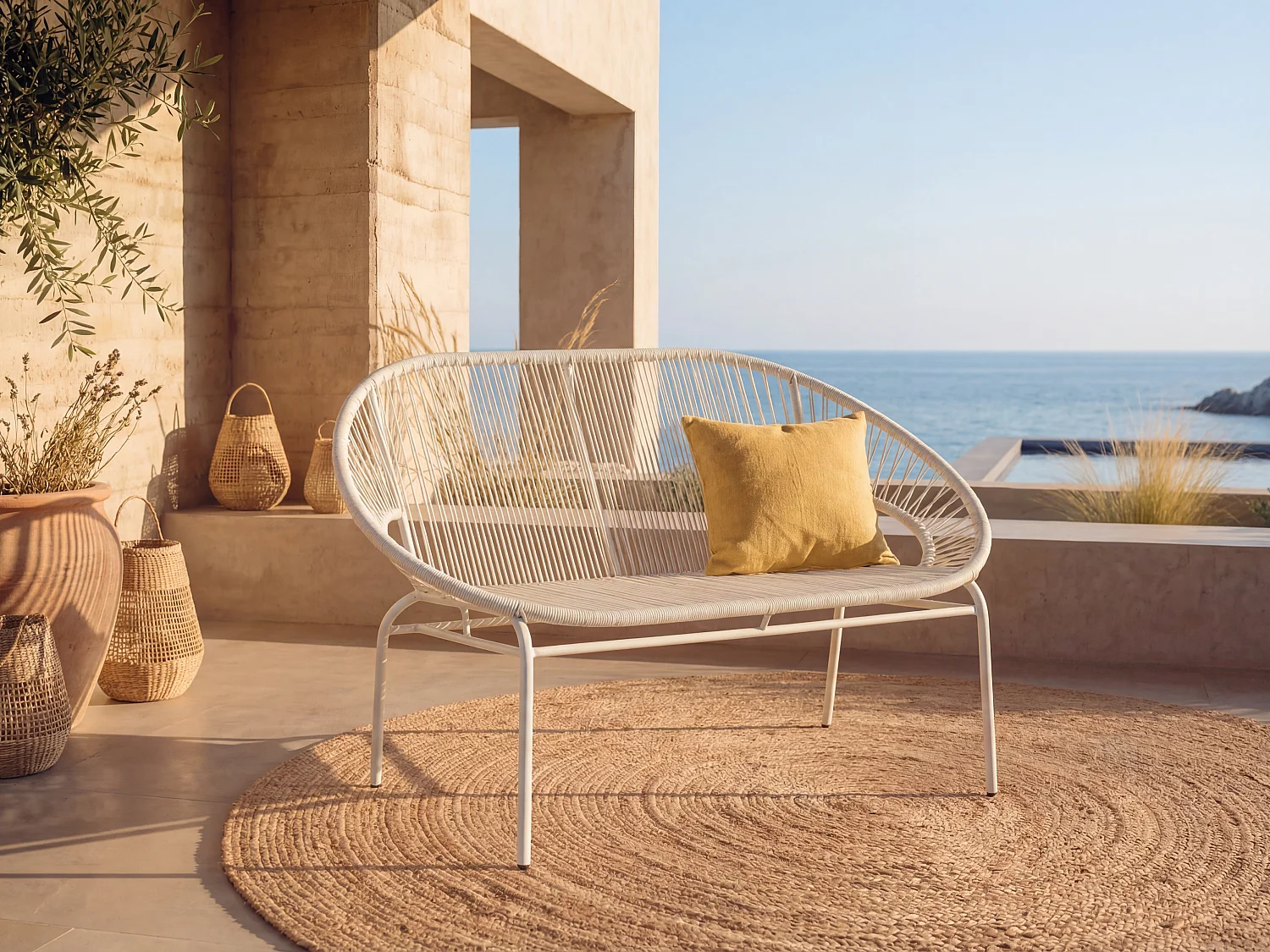 Panca da giardino in fili di Resina intrecciata Bianco - ALIOS III di MYLIA