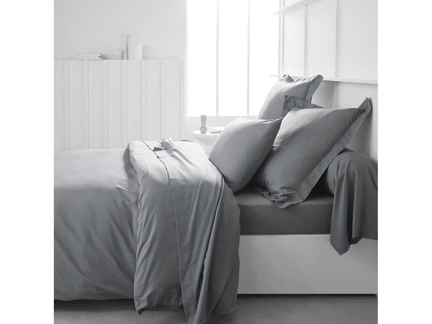 Drap inférieur réglable 100% coton qualité 144 fils, en couleurs unies. Acier 135x200cm