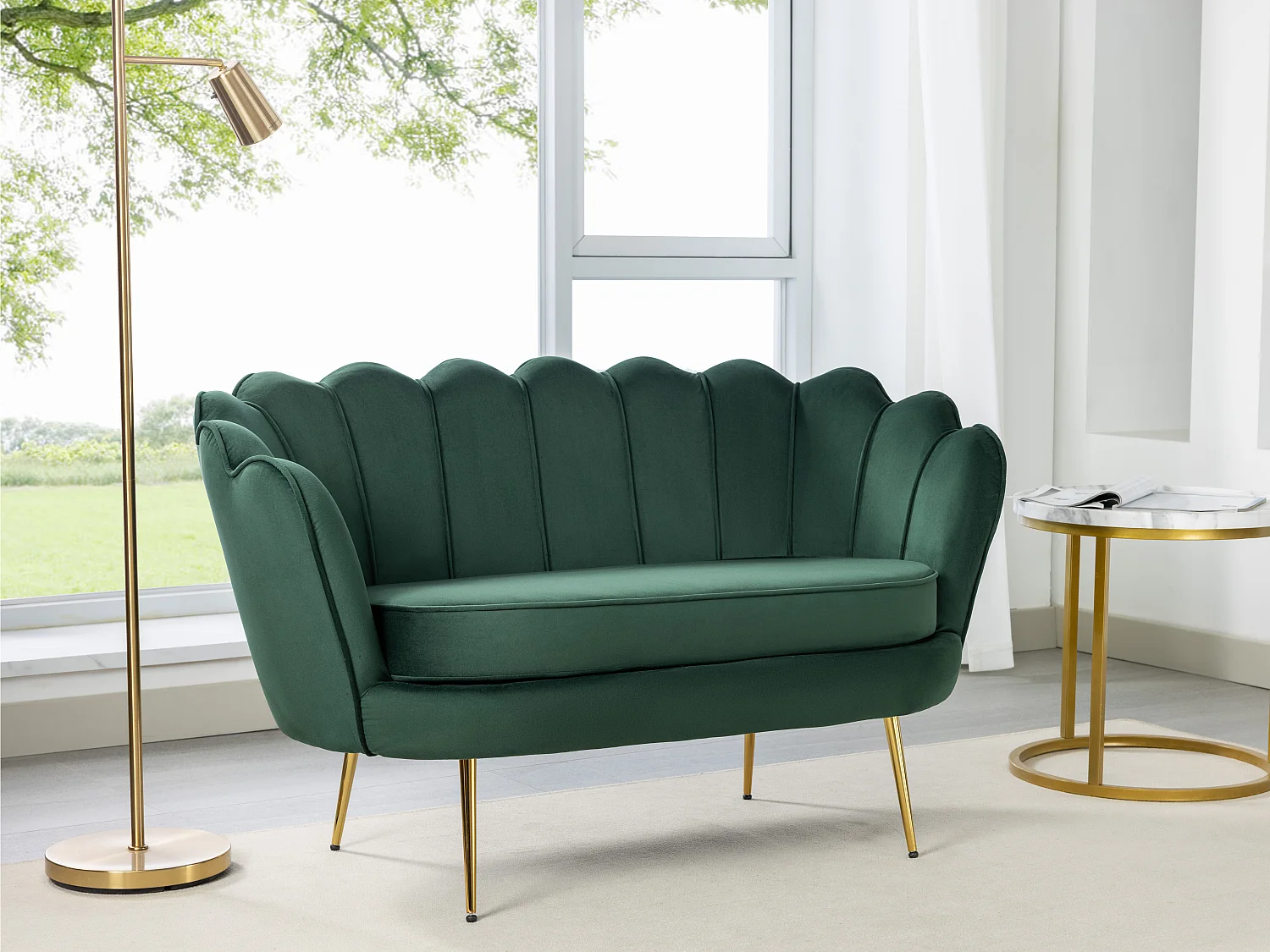 Canapé 2 places coquillage en velours vert sapin DANDELION de Pascal Morabito