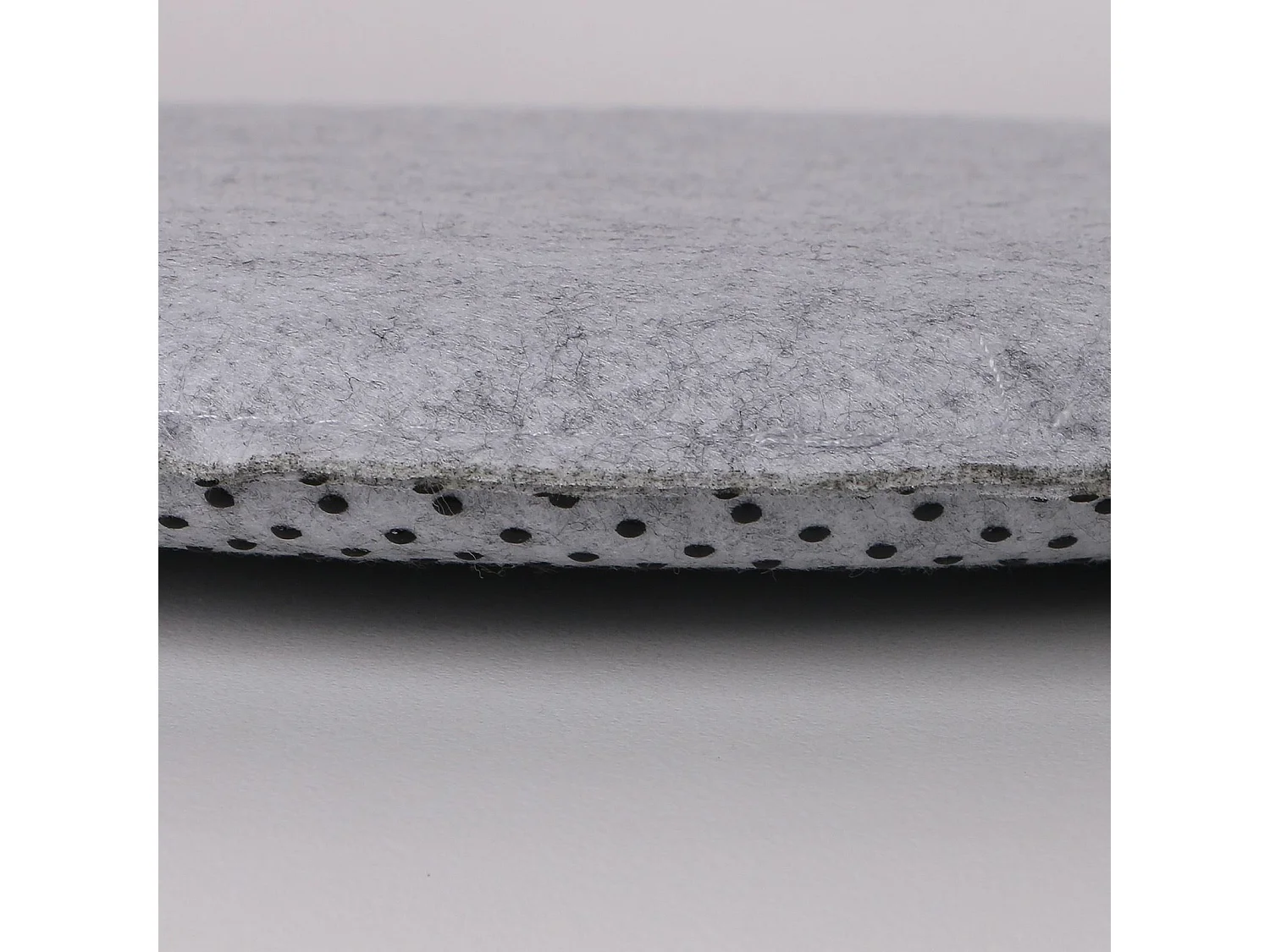 Lot de 4 coussins d'assise LESLIE, galettes de chaises en feutre gris de format rond avec picots antidérapants en caoutchouc