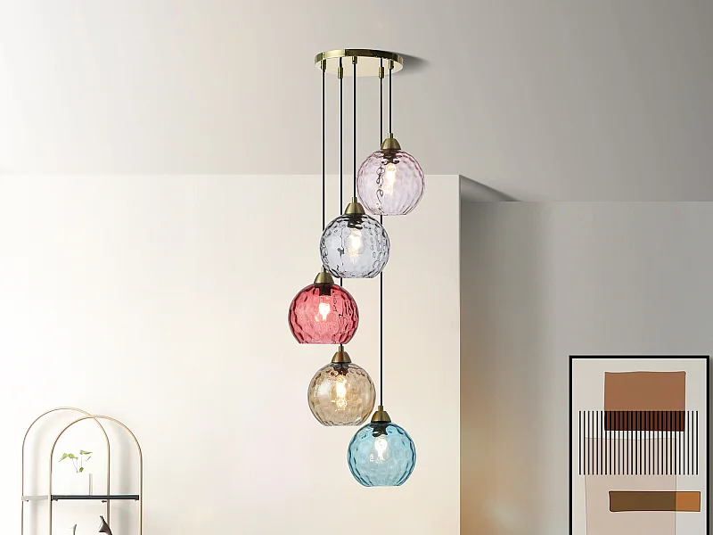 Lustre en métal et verre coloré -  5 globes - L. 40 x H. 120 cm - Doré et multicolore - SUSANNE