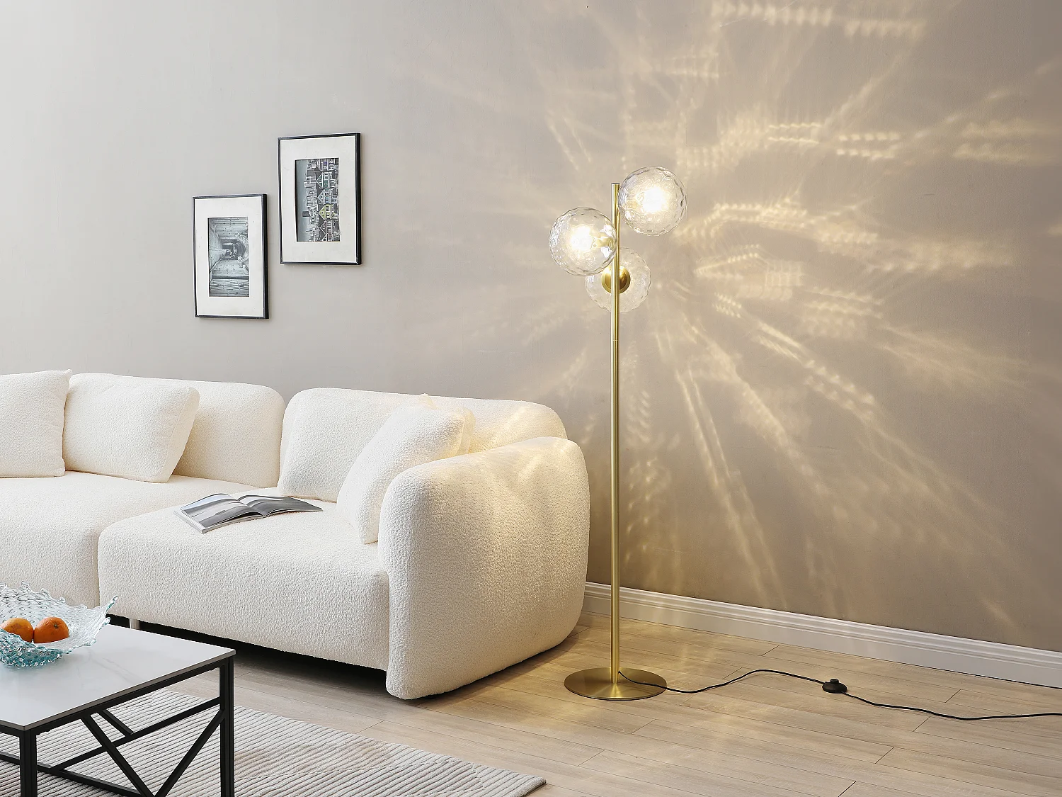 Lampadaire en métal et verre fumé - 3 globes - L. 30 x P. 40 x H. 150 cm - Doré - SUSANNE