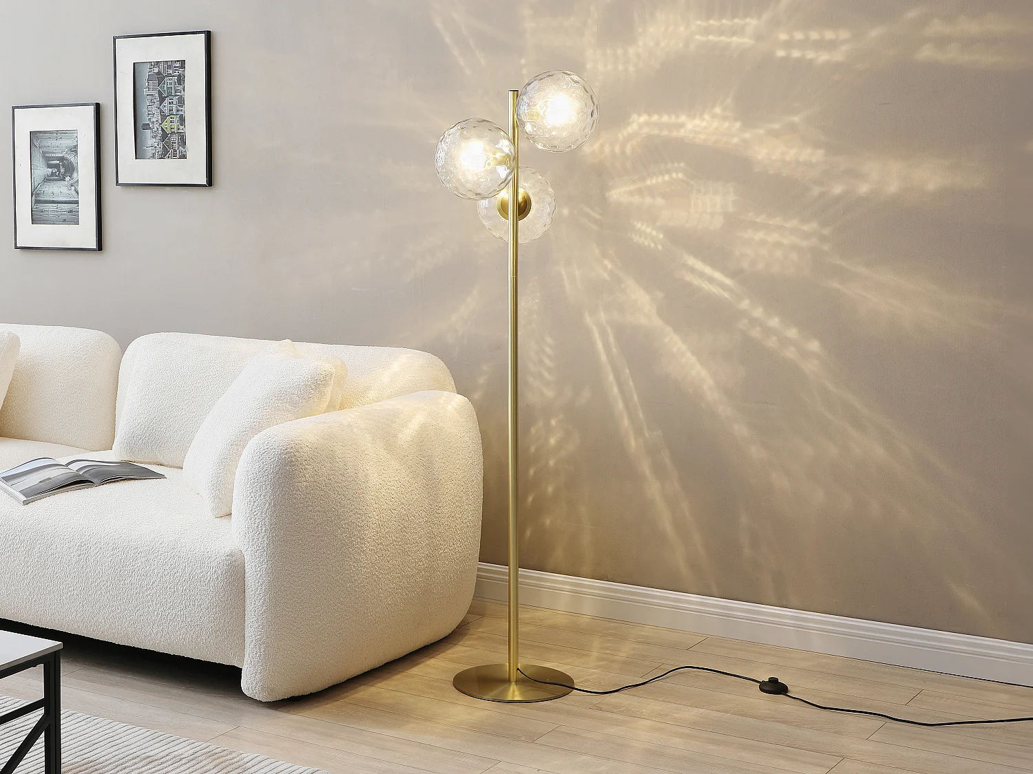 Lampada da terra 3 sfere L. 30 x P. 40 x H. 150 cm in Metallo e Vetro fumé Dorato - SUSANNE