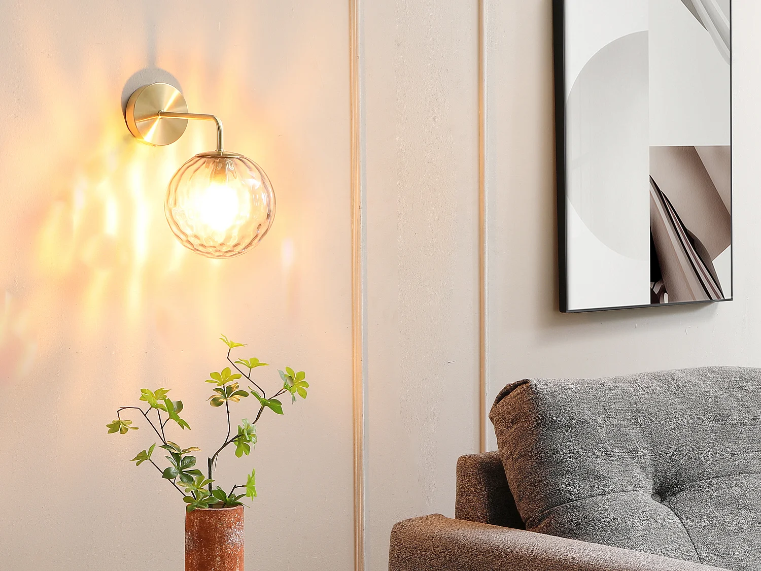 Aplique de pared de metal y vidrio ahumado - Ancho 32 x Alt. 32 x Prof. 20 cm - Dorado - SUSANNE