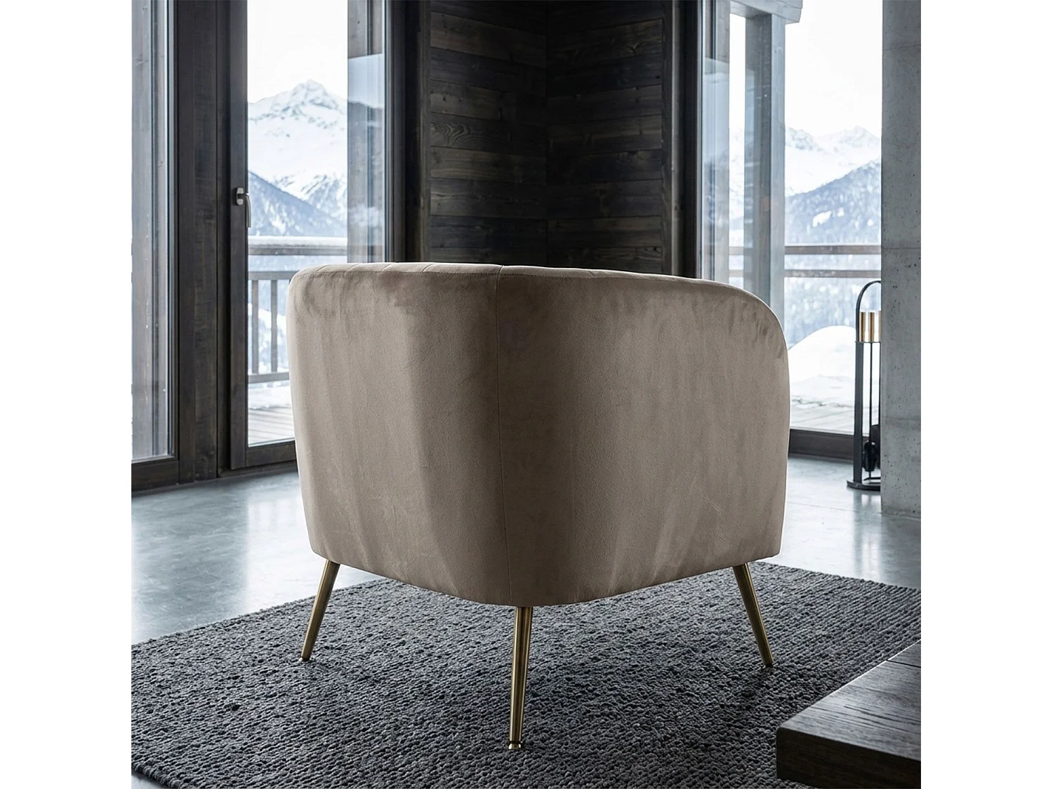 Fauteuil moderne Bombaro pieds métal doré et Velours Taupe