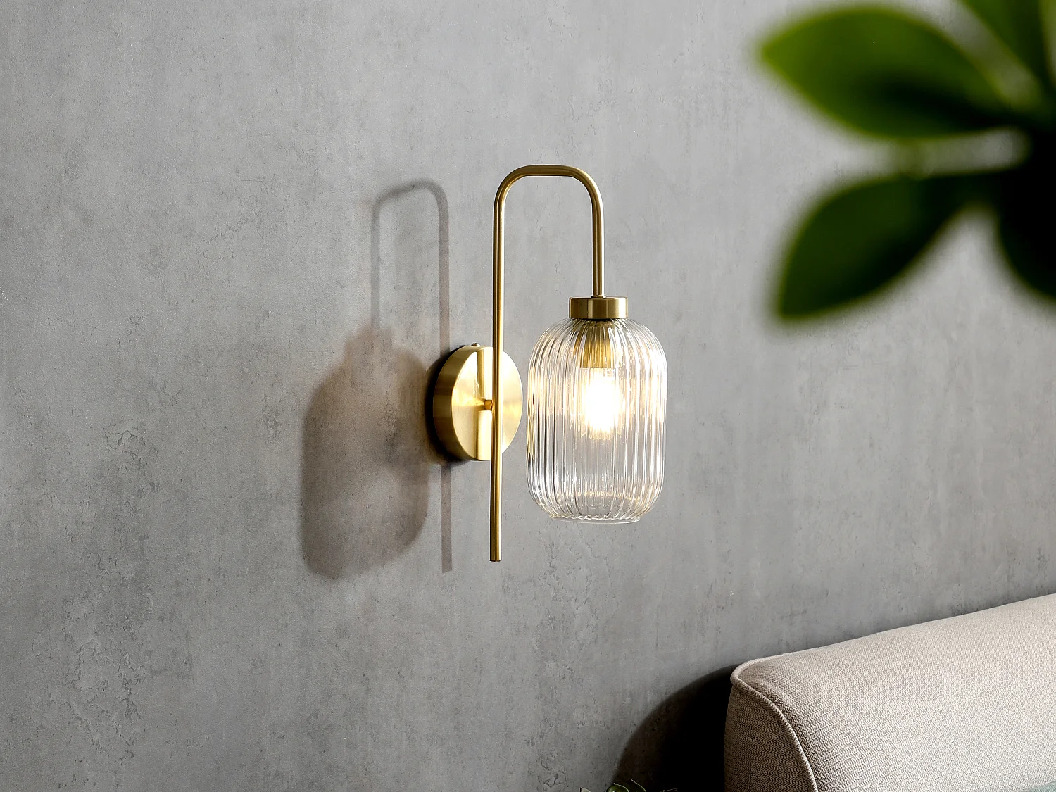 Aplique de parede vintage em metal e vidro C25xL14xA41 cm dourado - LOUXOR