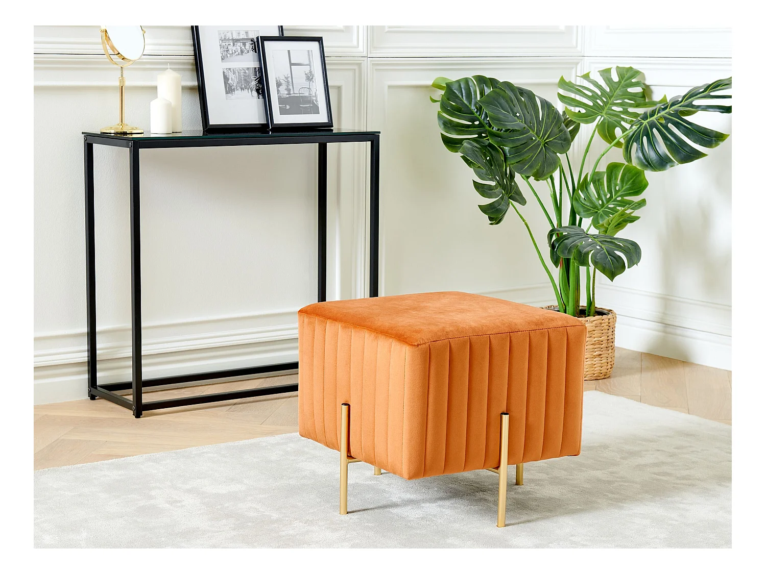 Pouf orange 45 x 45 cm goldene Metallbeinen Samtstoff Dayton