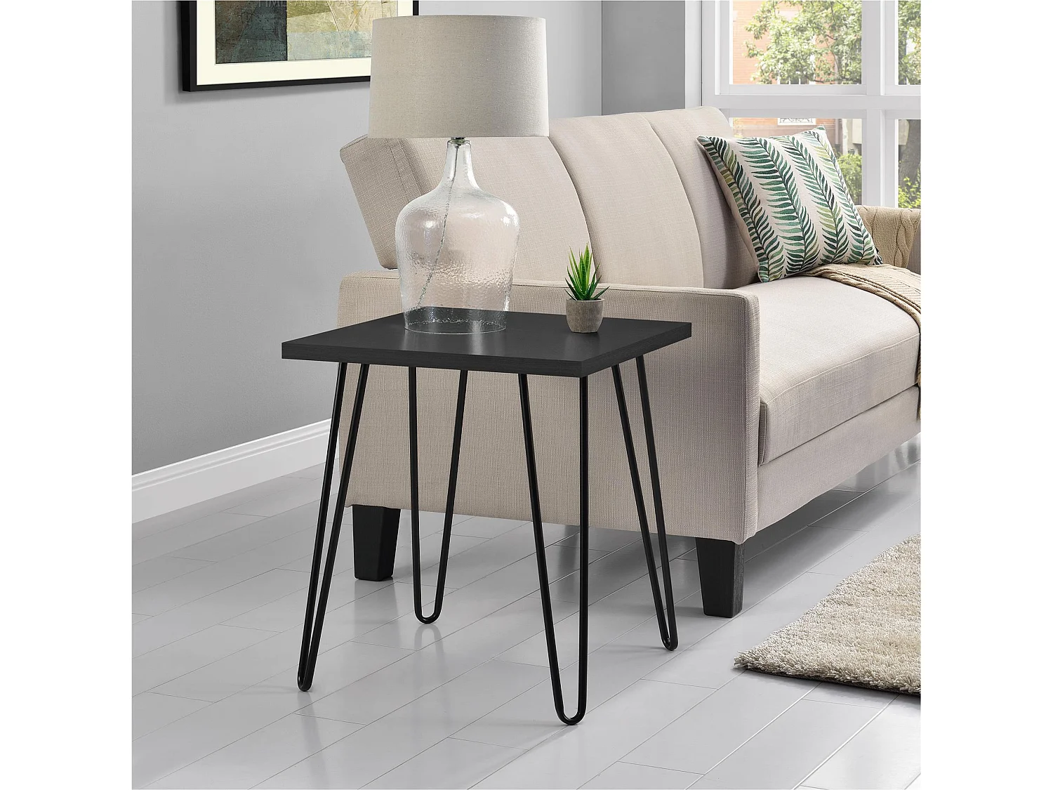 Mesa auxiliar cuadrada en tablero de partículas laminado negro