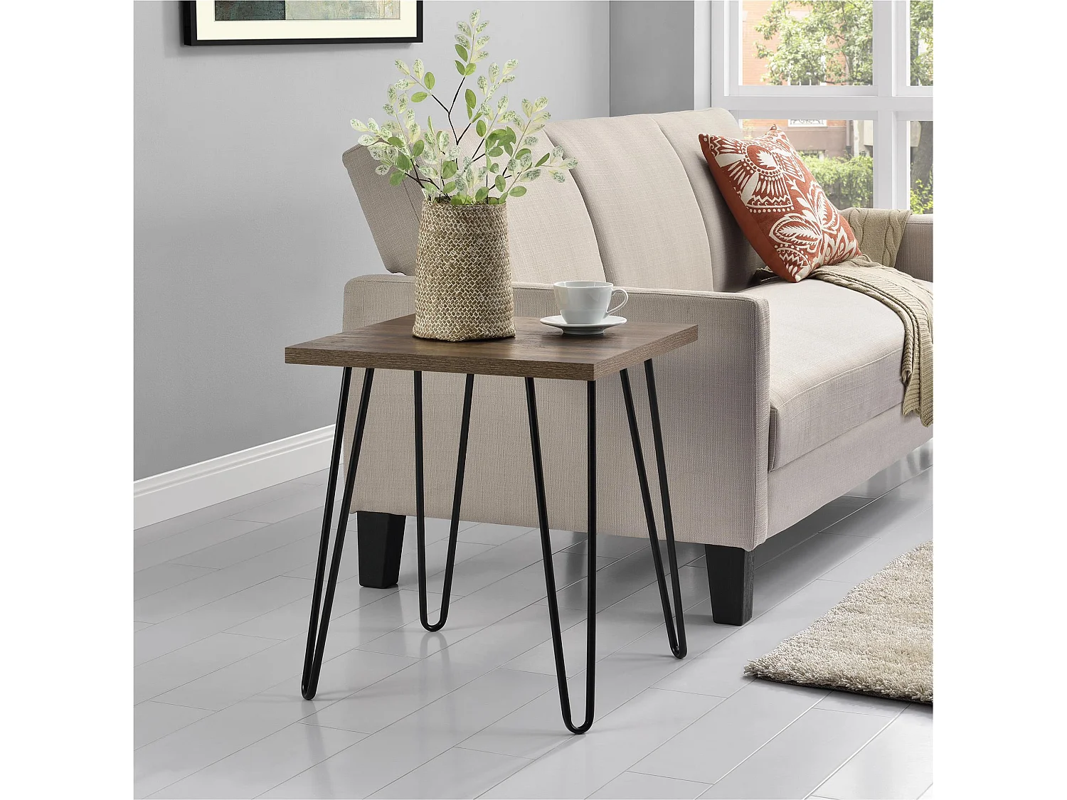 Mesa auxiliar cuadrada en tablero de partículas laminado nogal