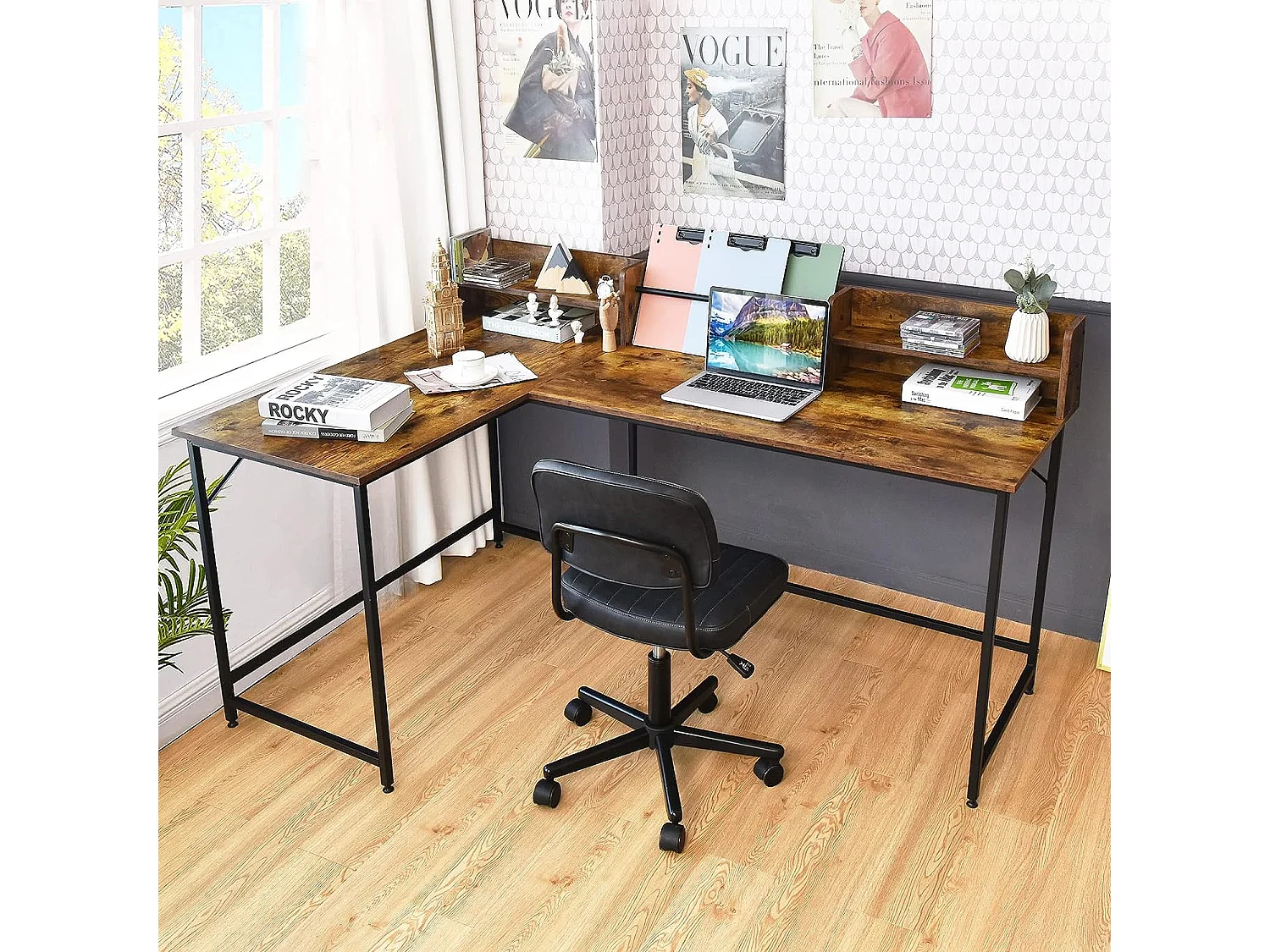 Table de Bureau en Forme de L en Acier Robuste Charge 100KG, Table d'Ordinateur avec Étagères Patins de Pieds Réglables Design Peu Encombrant, 166x110x96CM, Café