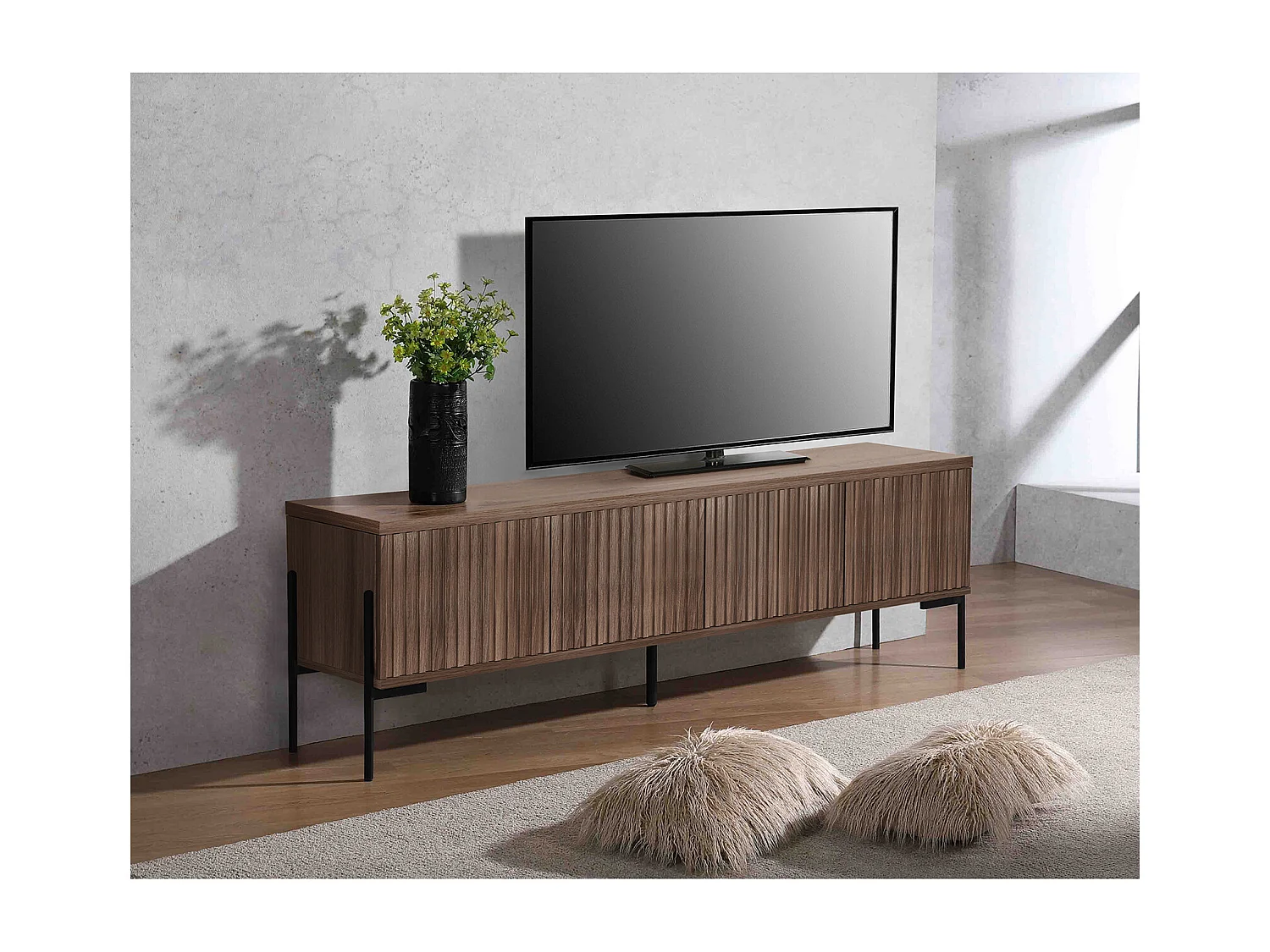 Charlie Lowboard 4 ante